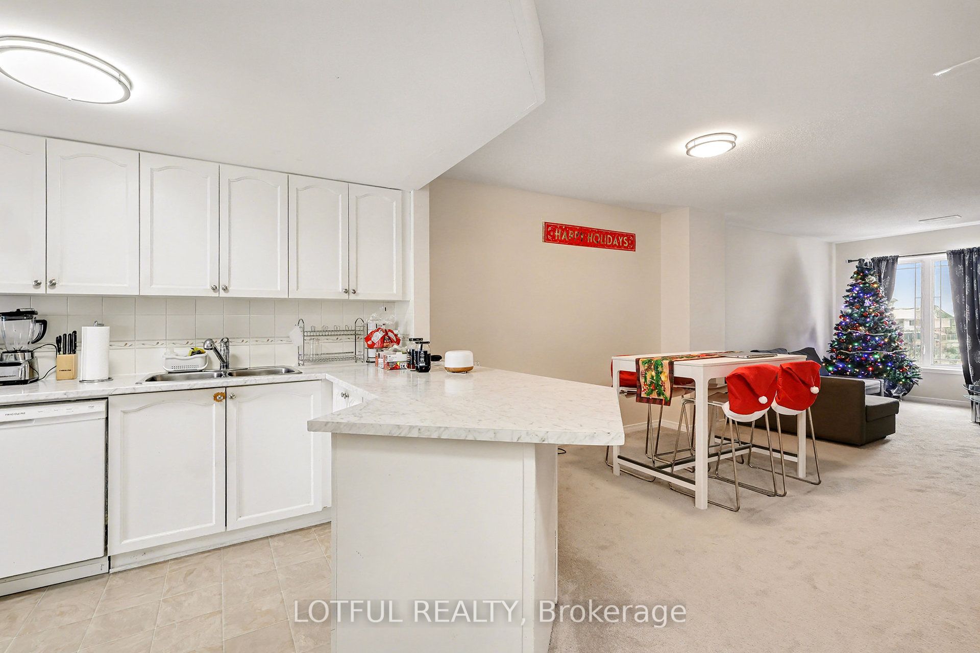 576 Lakeridge Drive Property Photo 13