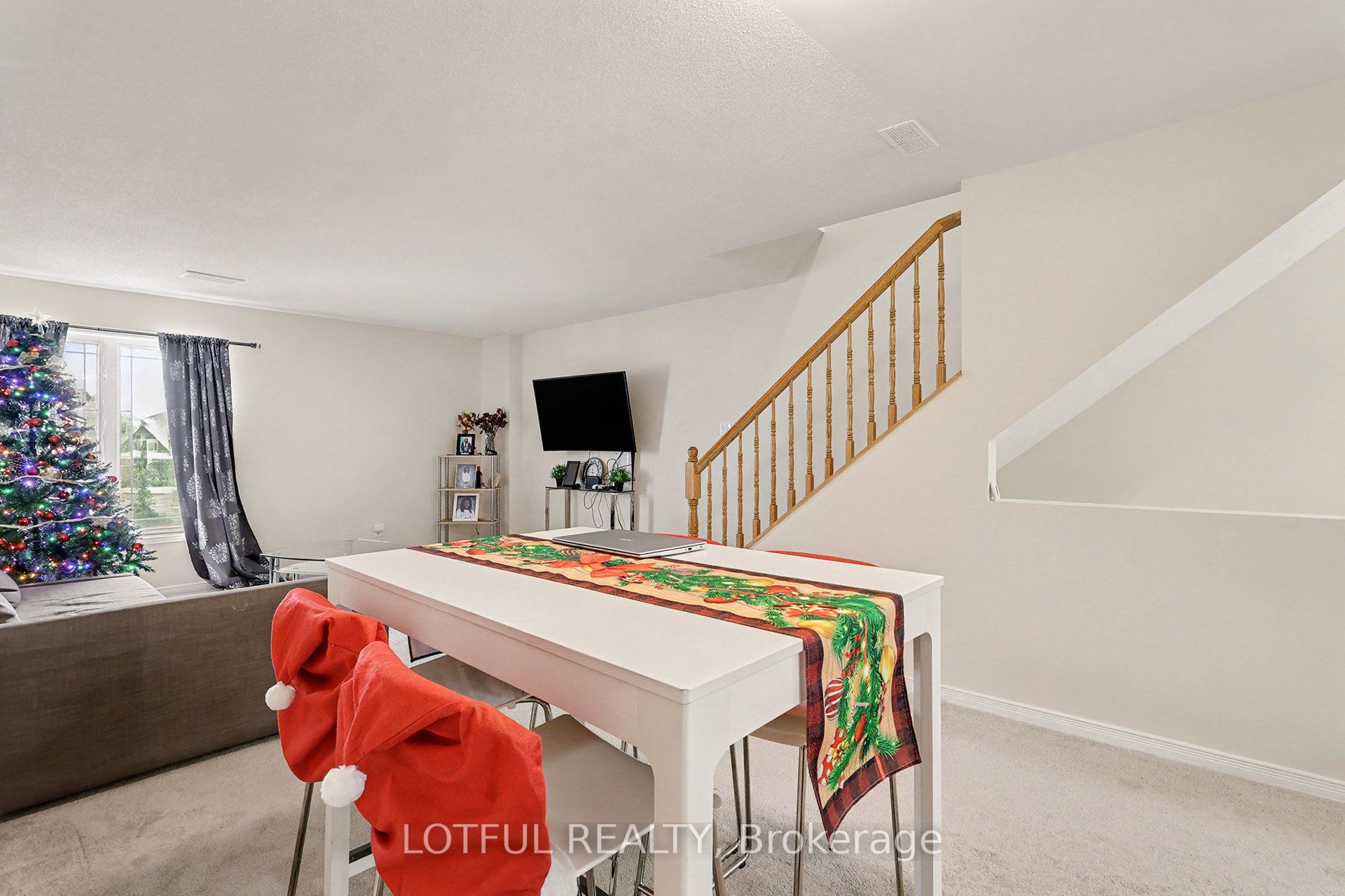 576 Lakeridge Drive Property Photo 15
