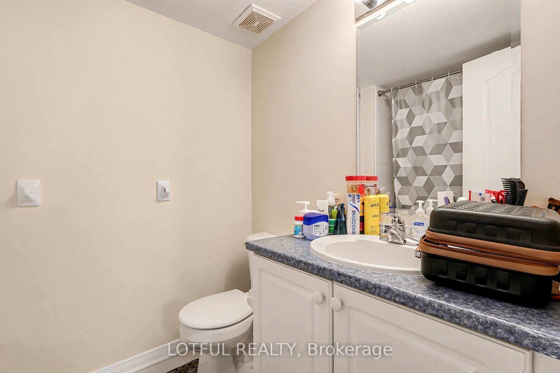 576 Lakeridge Drive Property Photo 22