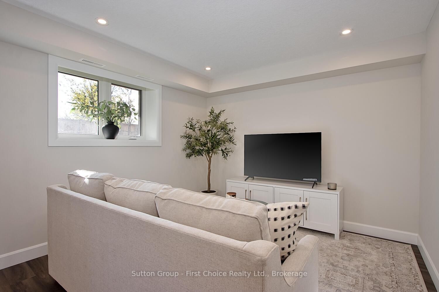 3202 Vivian Line Unit 13 Property Photo 7