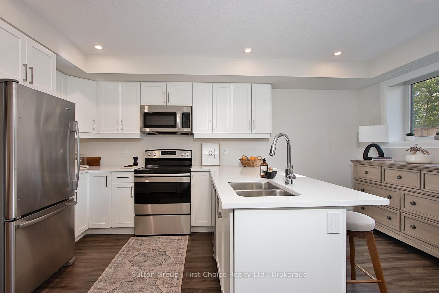 3202 Vivian Line Unit 13 Property Photo 11