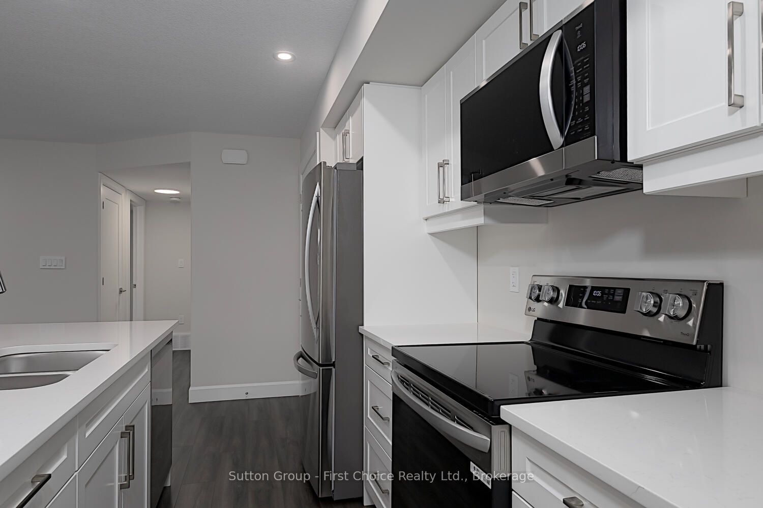 3202 Vivian Line Unit 37 Property Photo 7