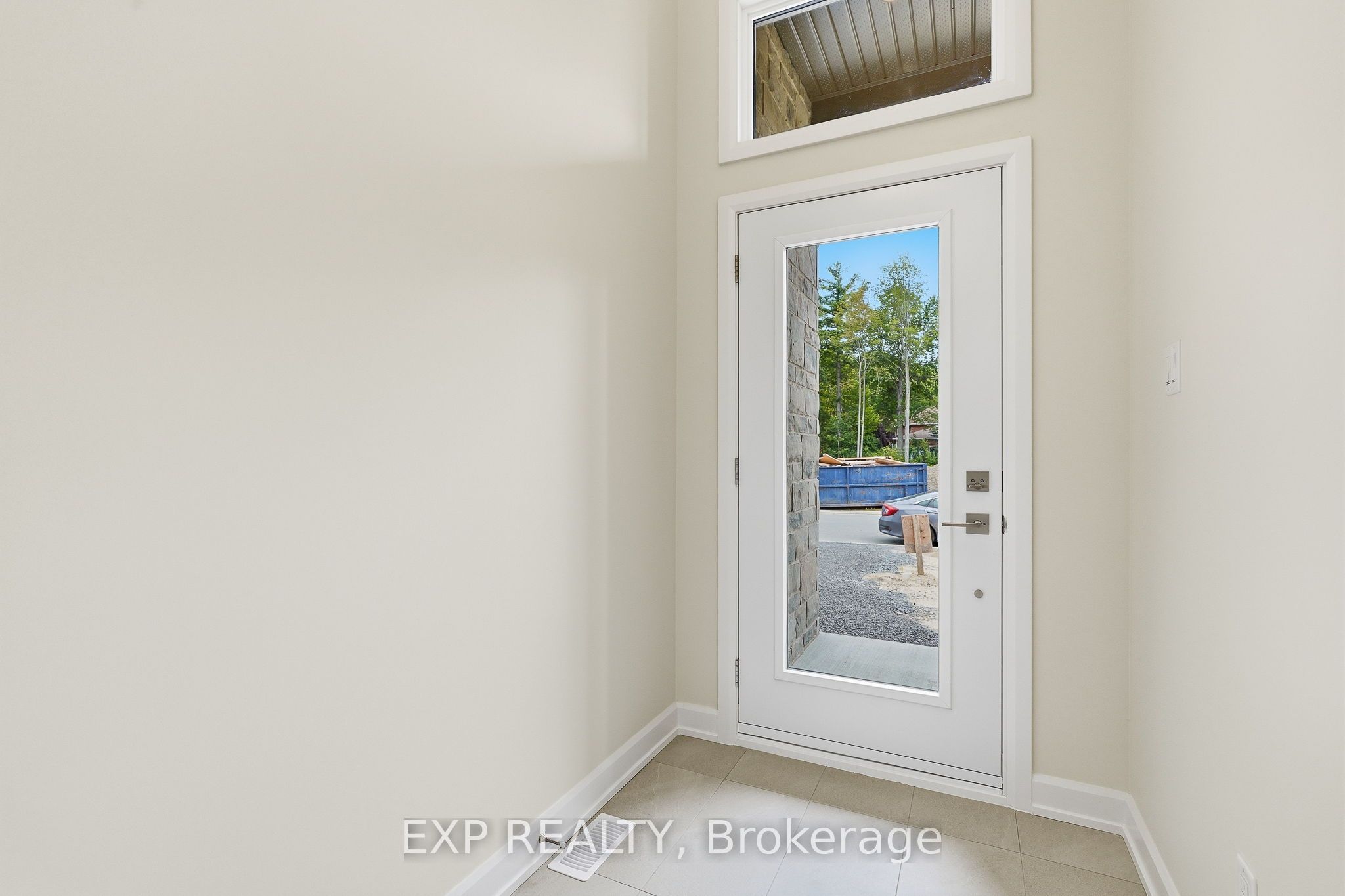 71 Hughes Circle Property Photo 3