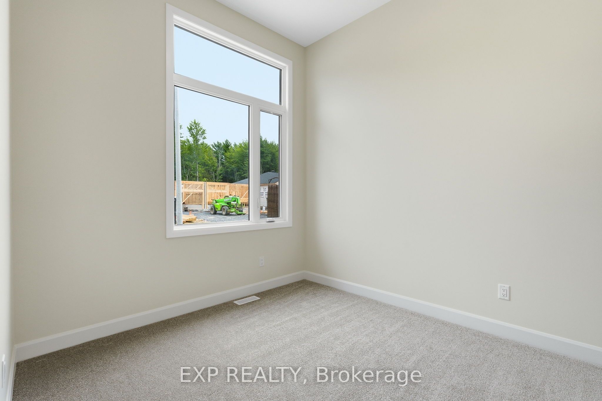 71 Hughes Circle Property Photo 4