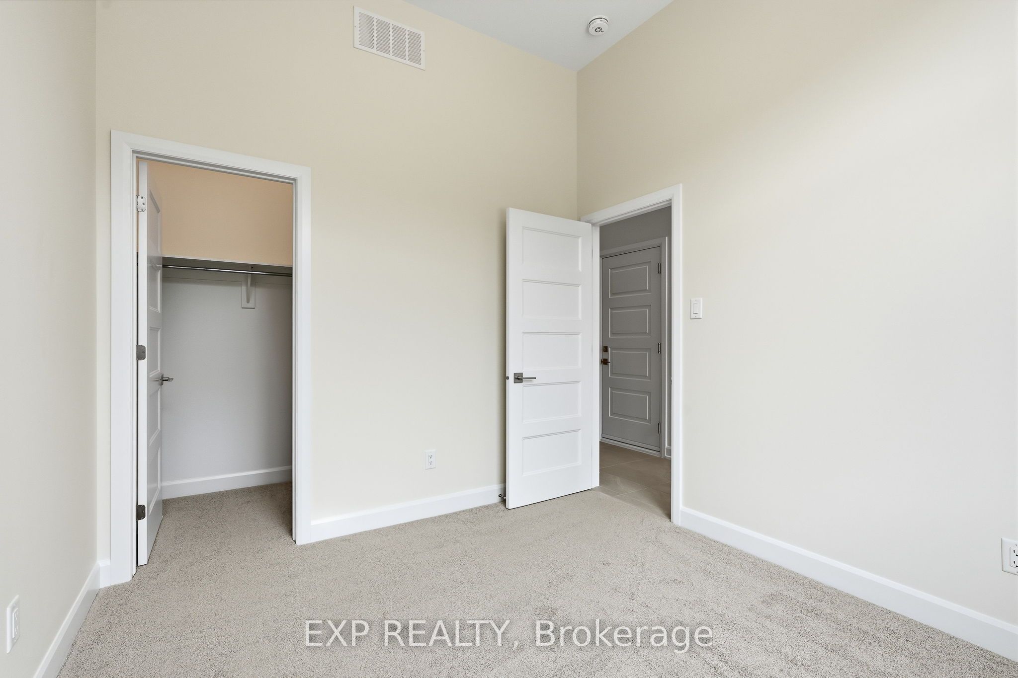 71 Hughes Circle Property Photo 5