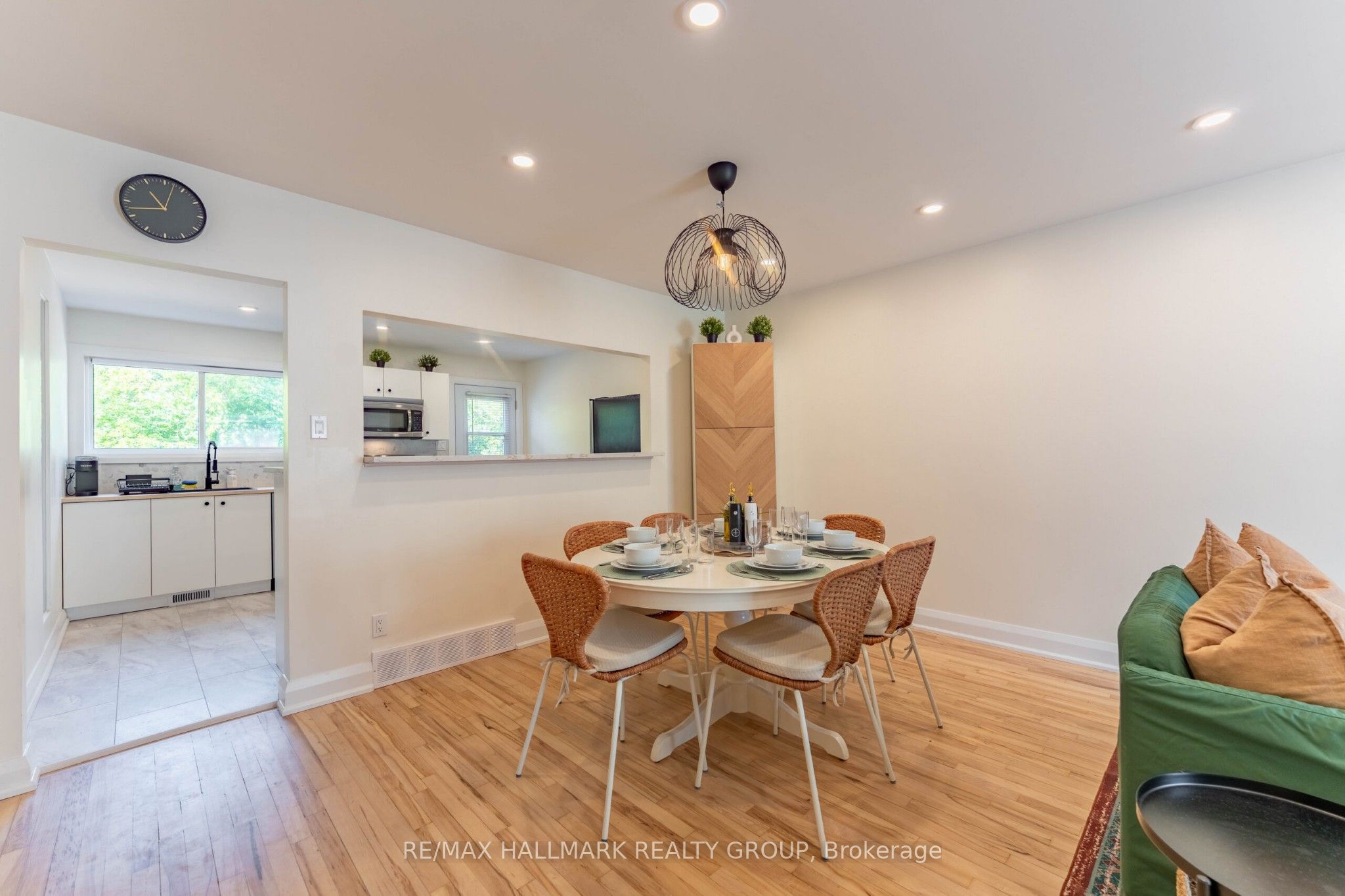 820 Grenon Avenue Property Photo 4