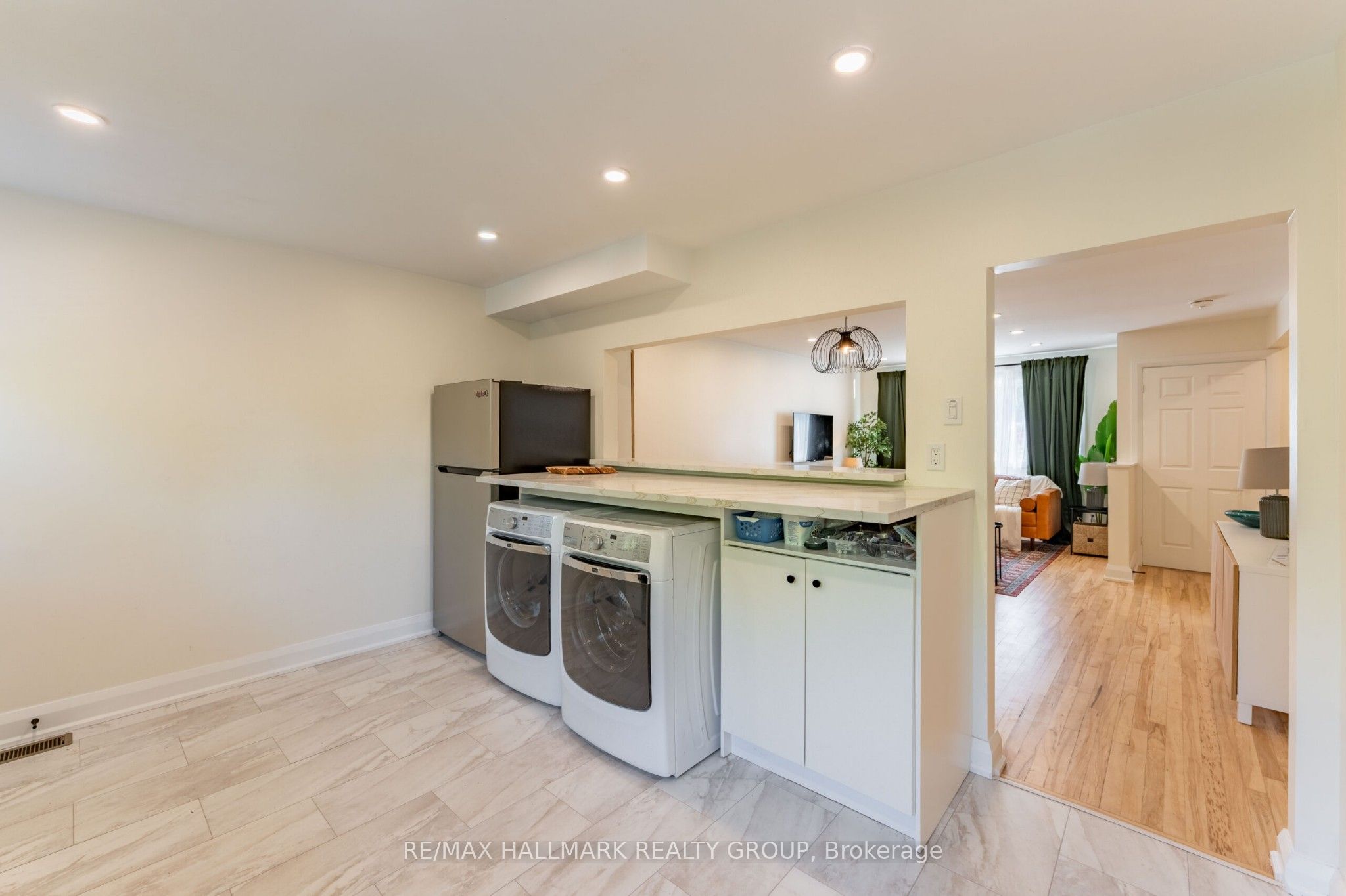 820 Grenon Avenue Property Photo 10