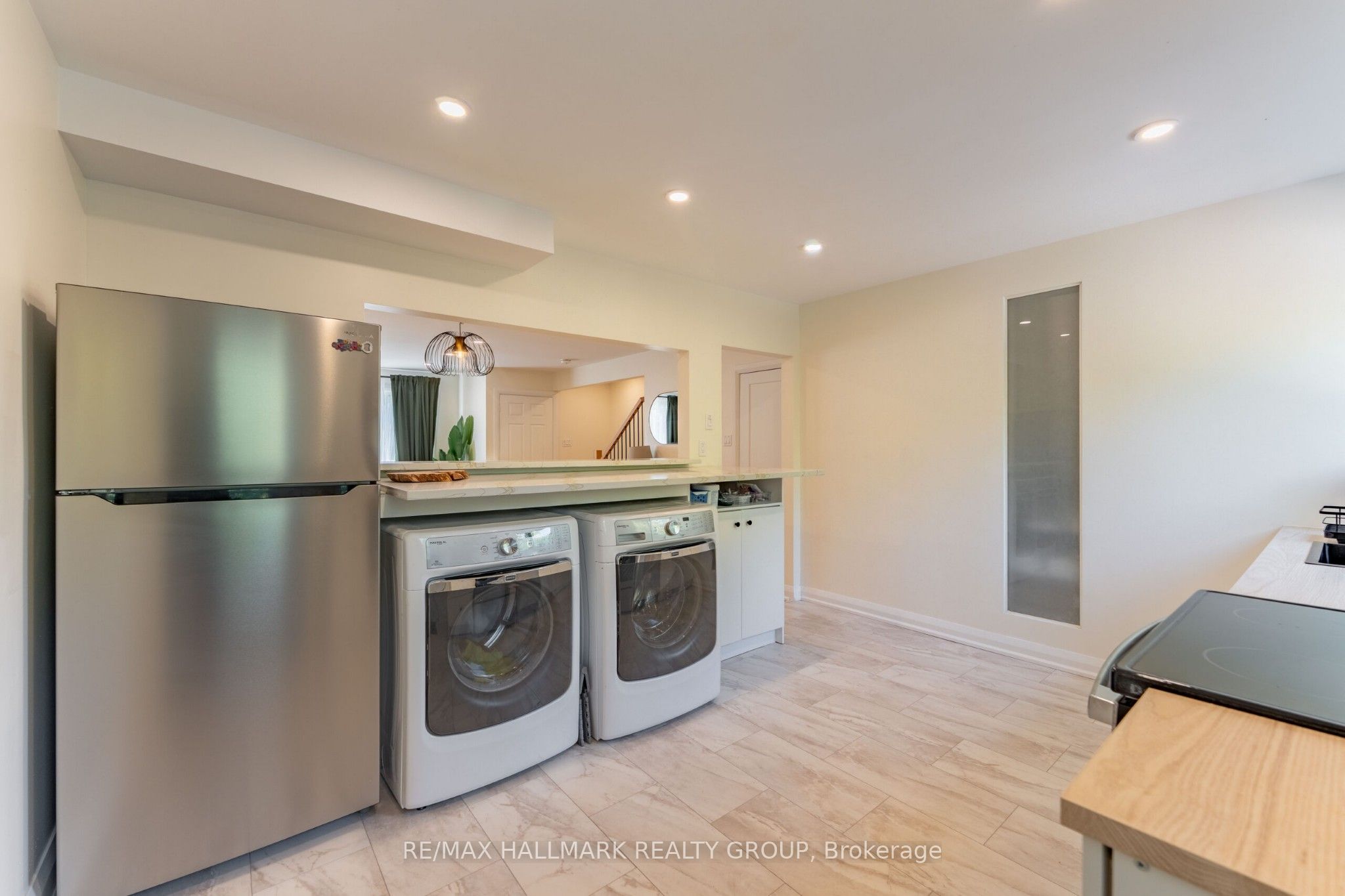 820 Grenon Avenue Property Photo 12