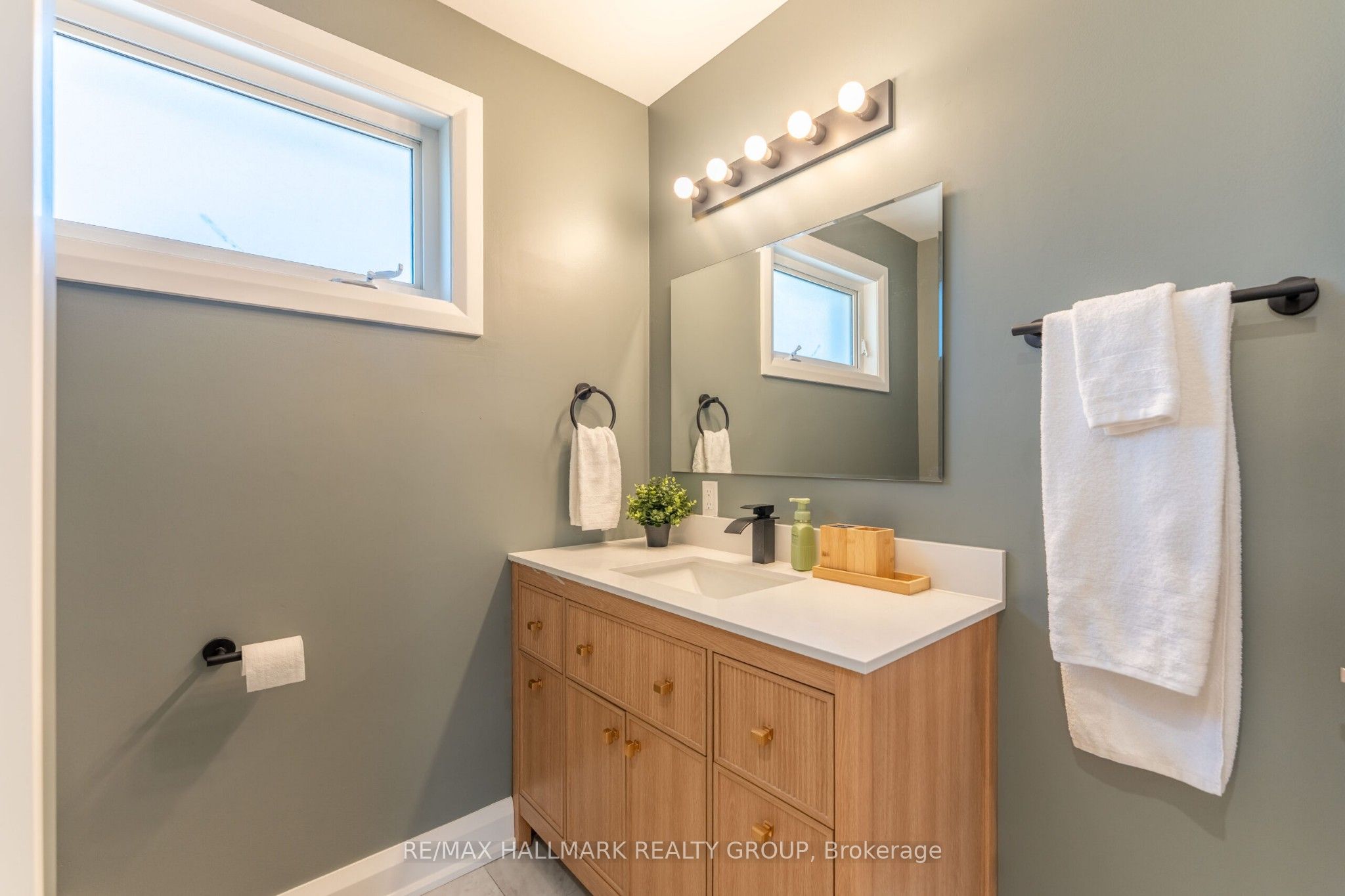820 Grenon Avenue Property Photo 25