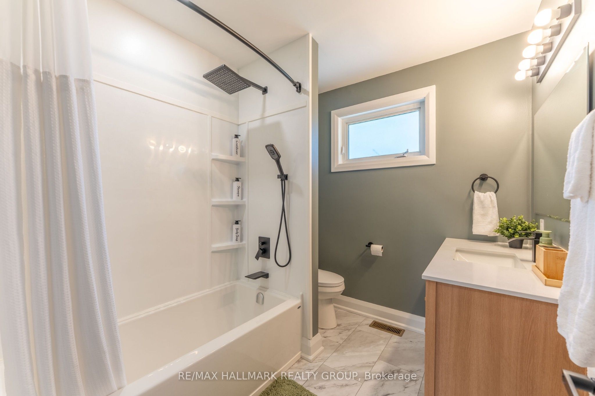 820 Grenon Avenue Property Photo 27