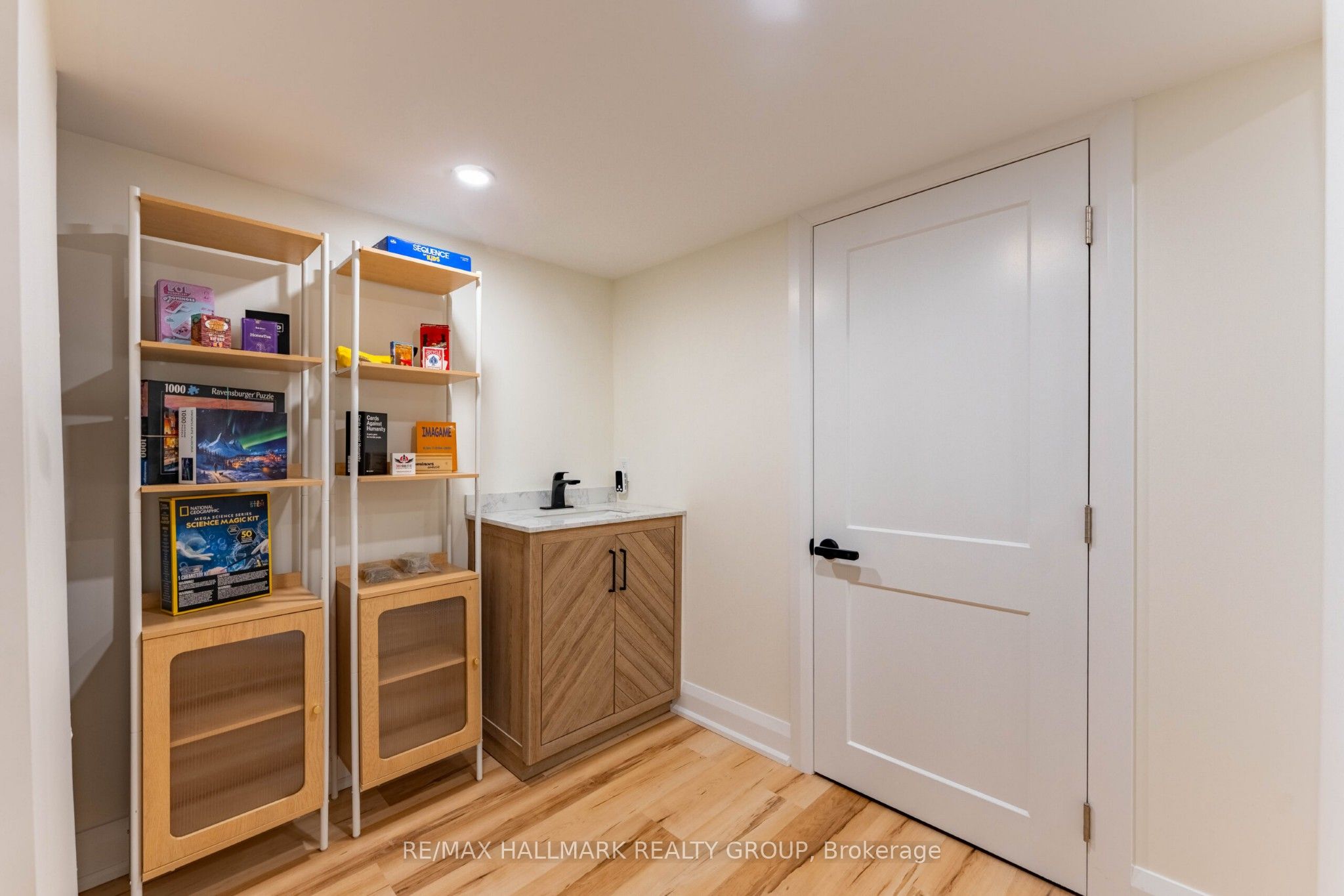 820 Grenon Avenue Property Photo 32