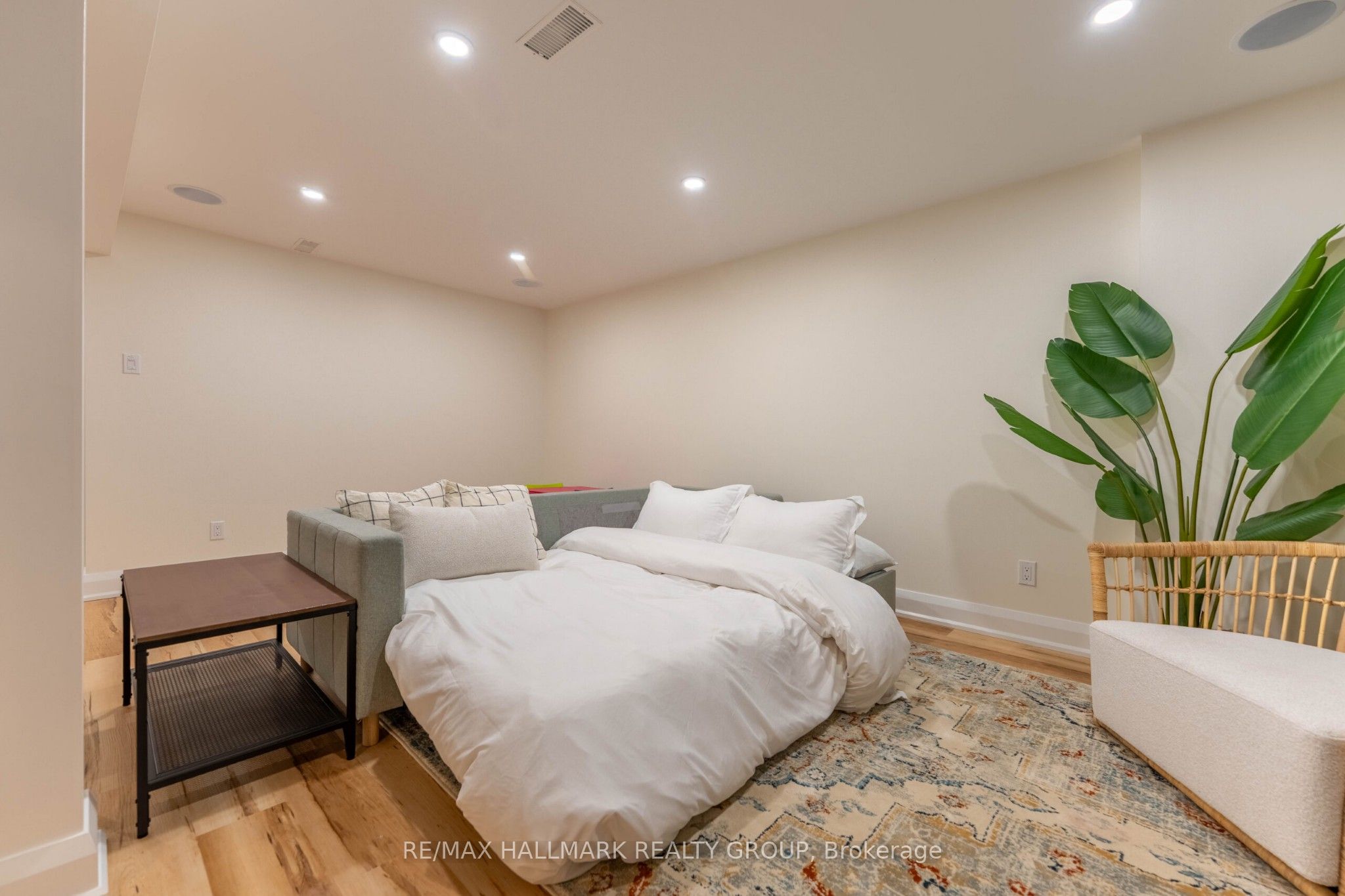 820 Grenon Avenue Property Photo 33