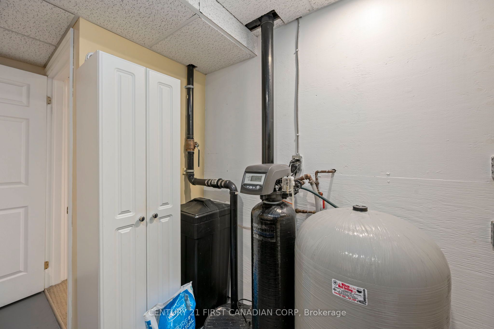 2720 Catherine Street Property Photo 25