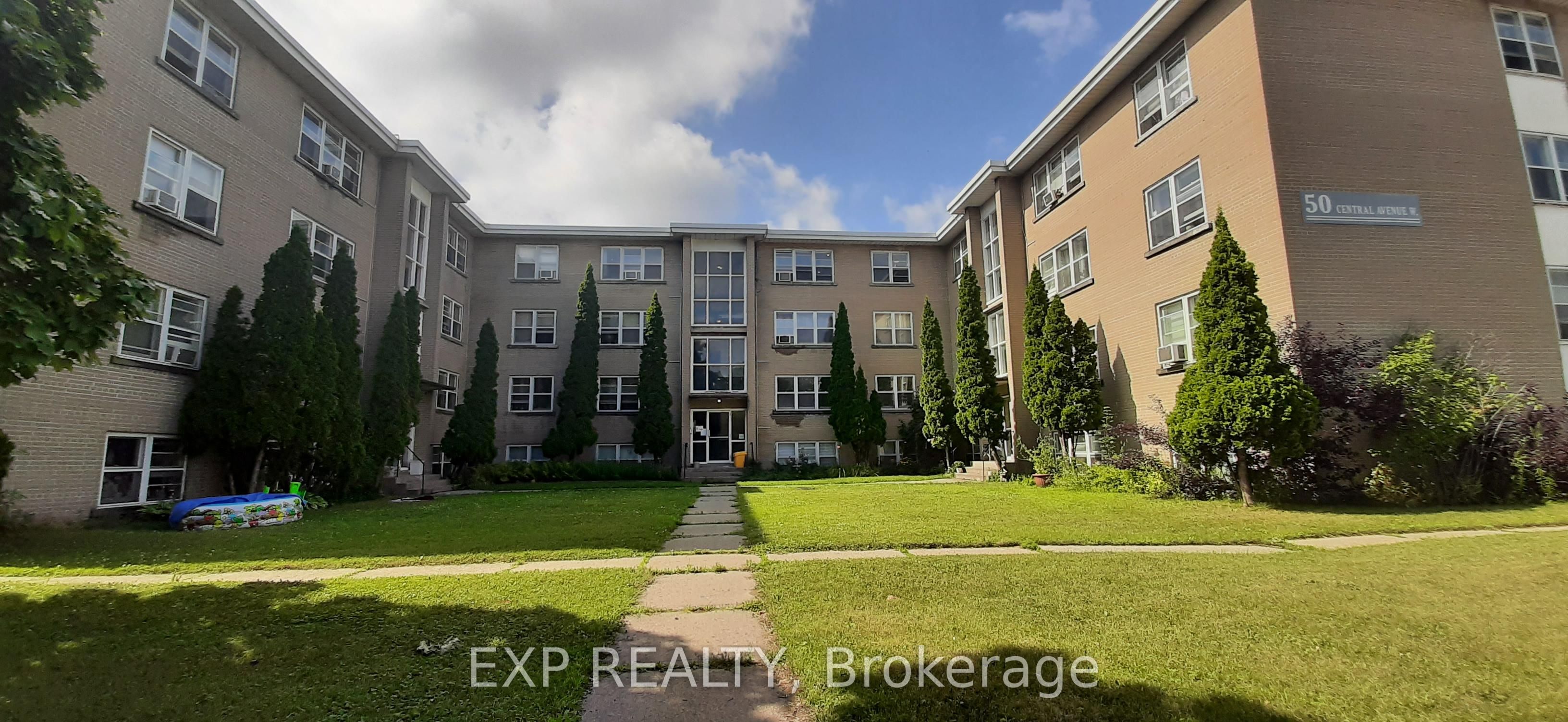 50 Central Avenue W