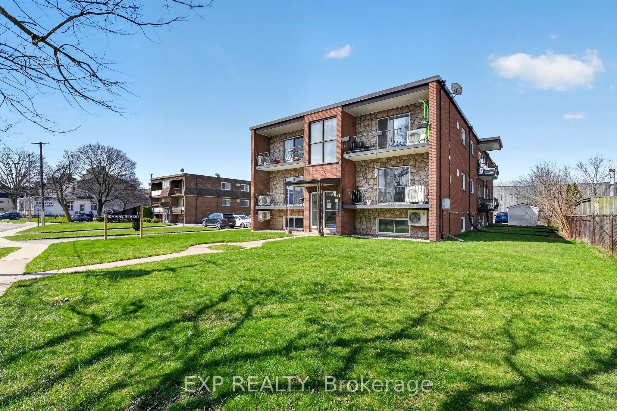 81 Empire Street Property Photo 3