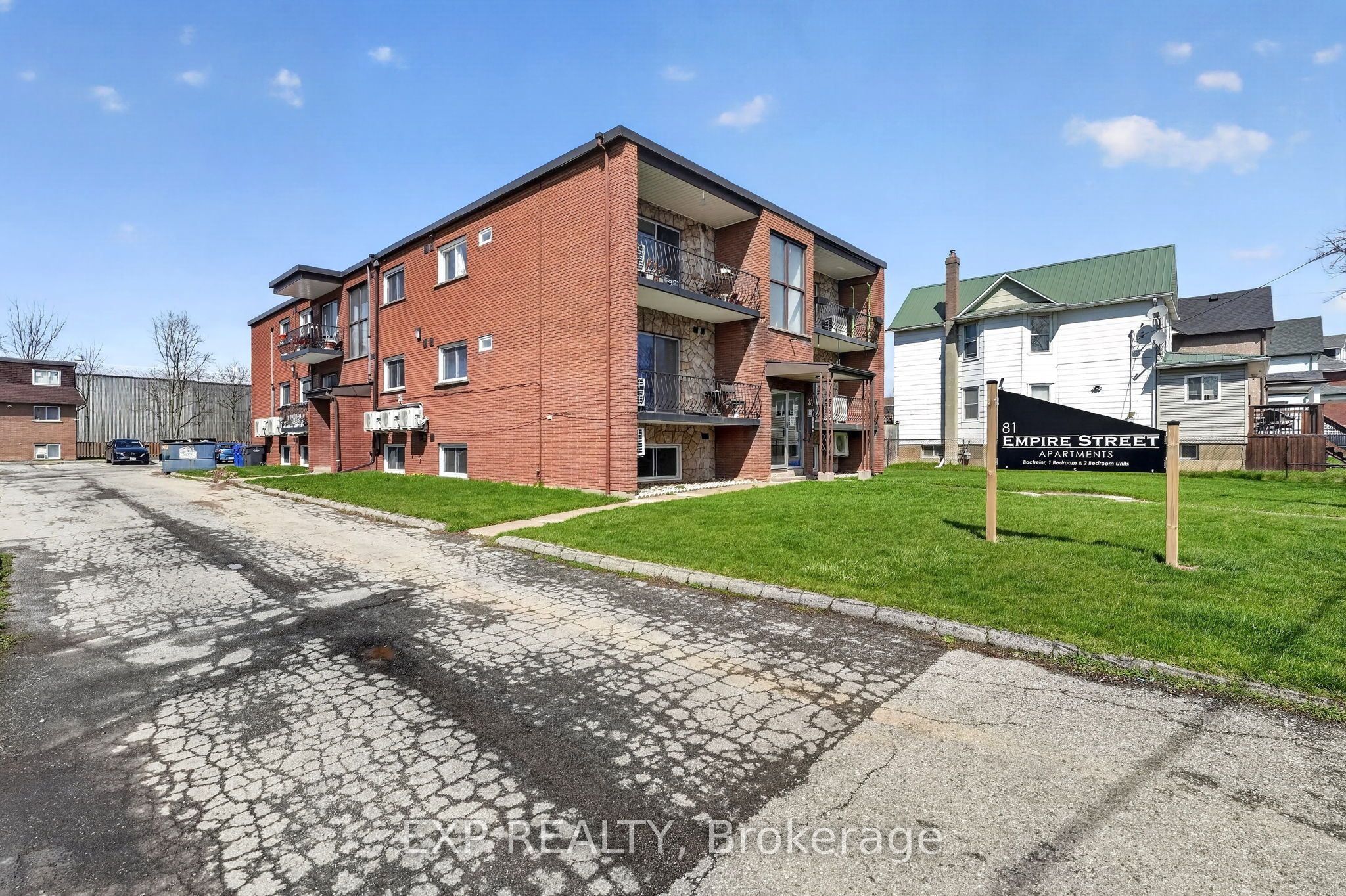 81 Empire Street Property Photo 5