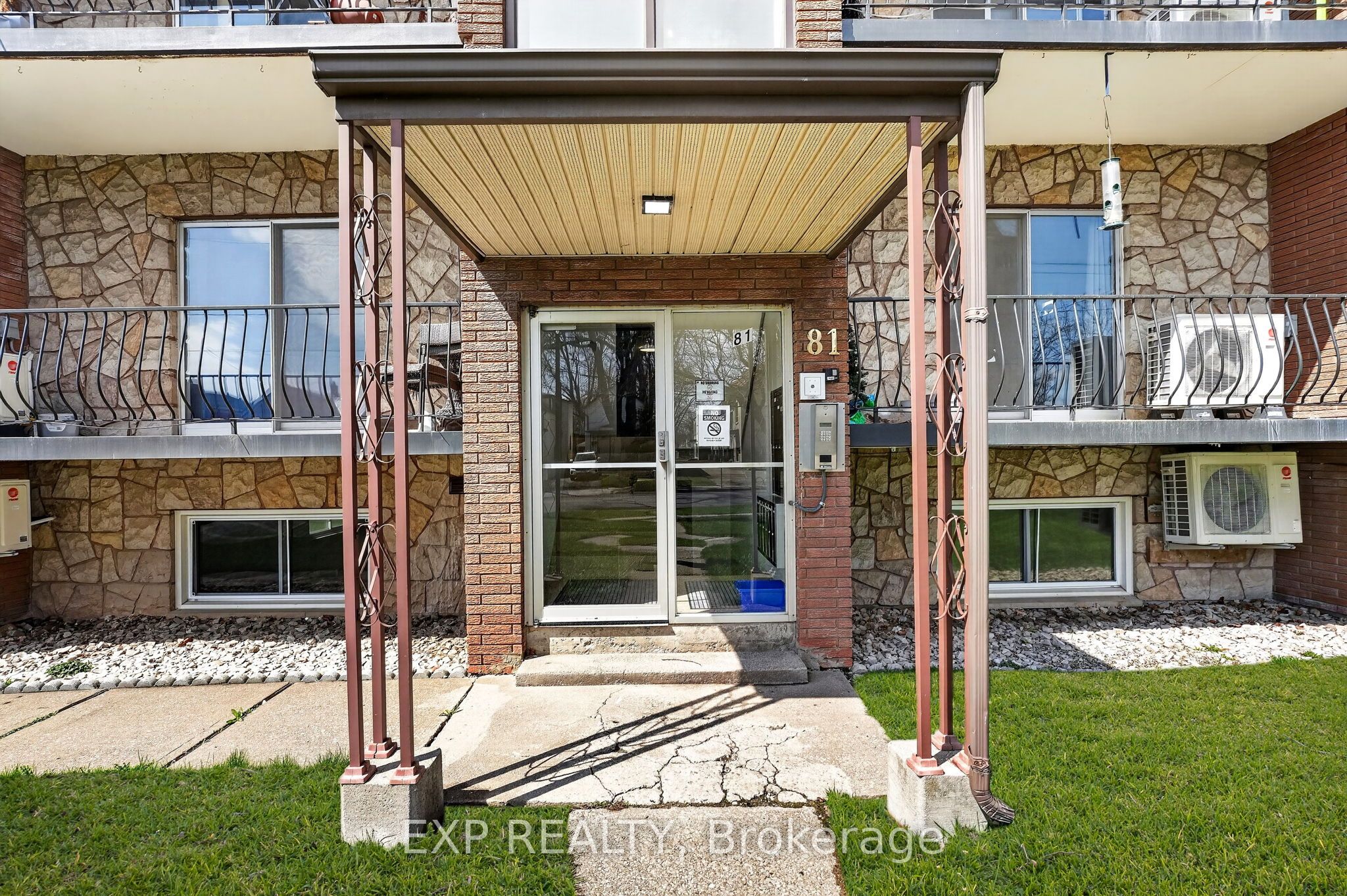 81 Empire Street Property Photo 6