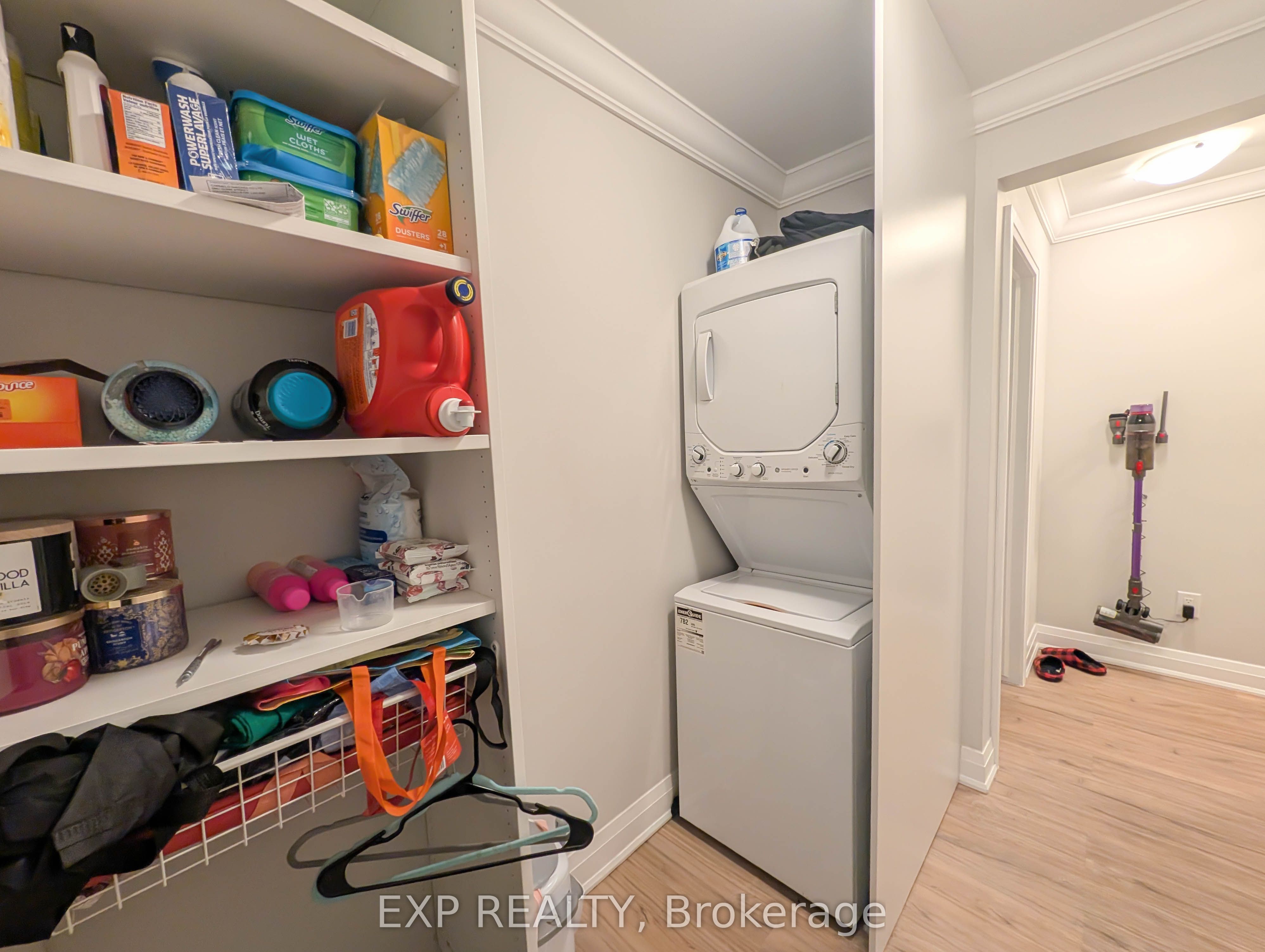 81 Empire Street Property Photo 11