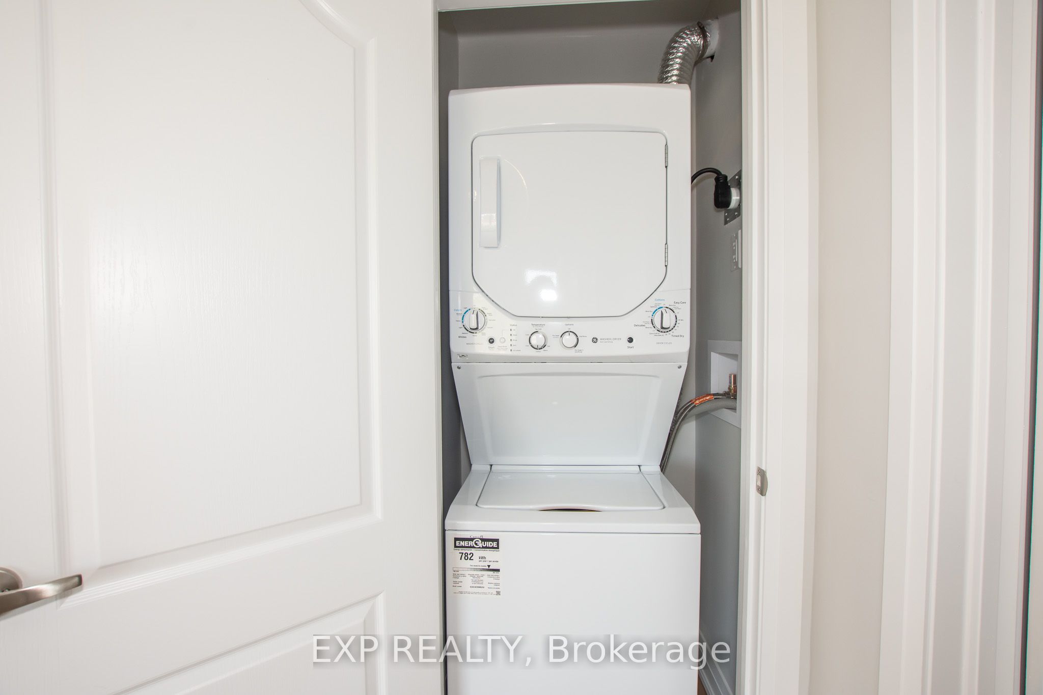 81 Empire Street Property Photo 43