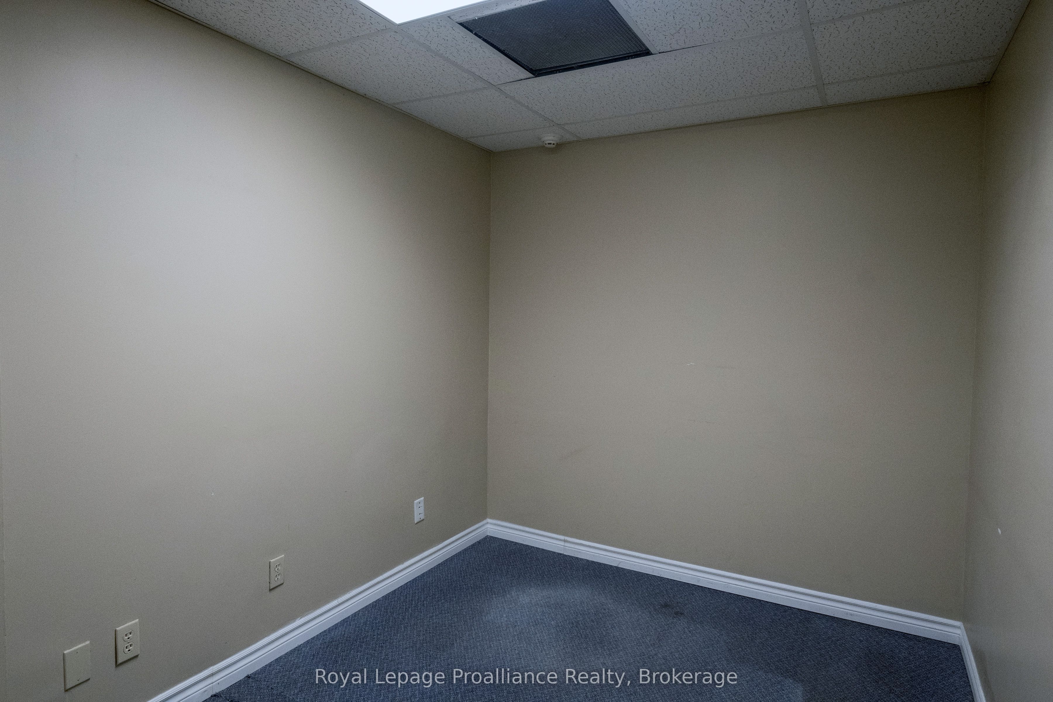 354 Pinnacle Street B Property Photo 7