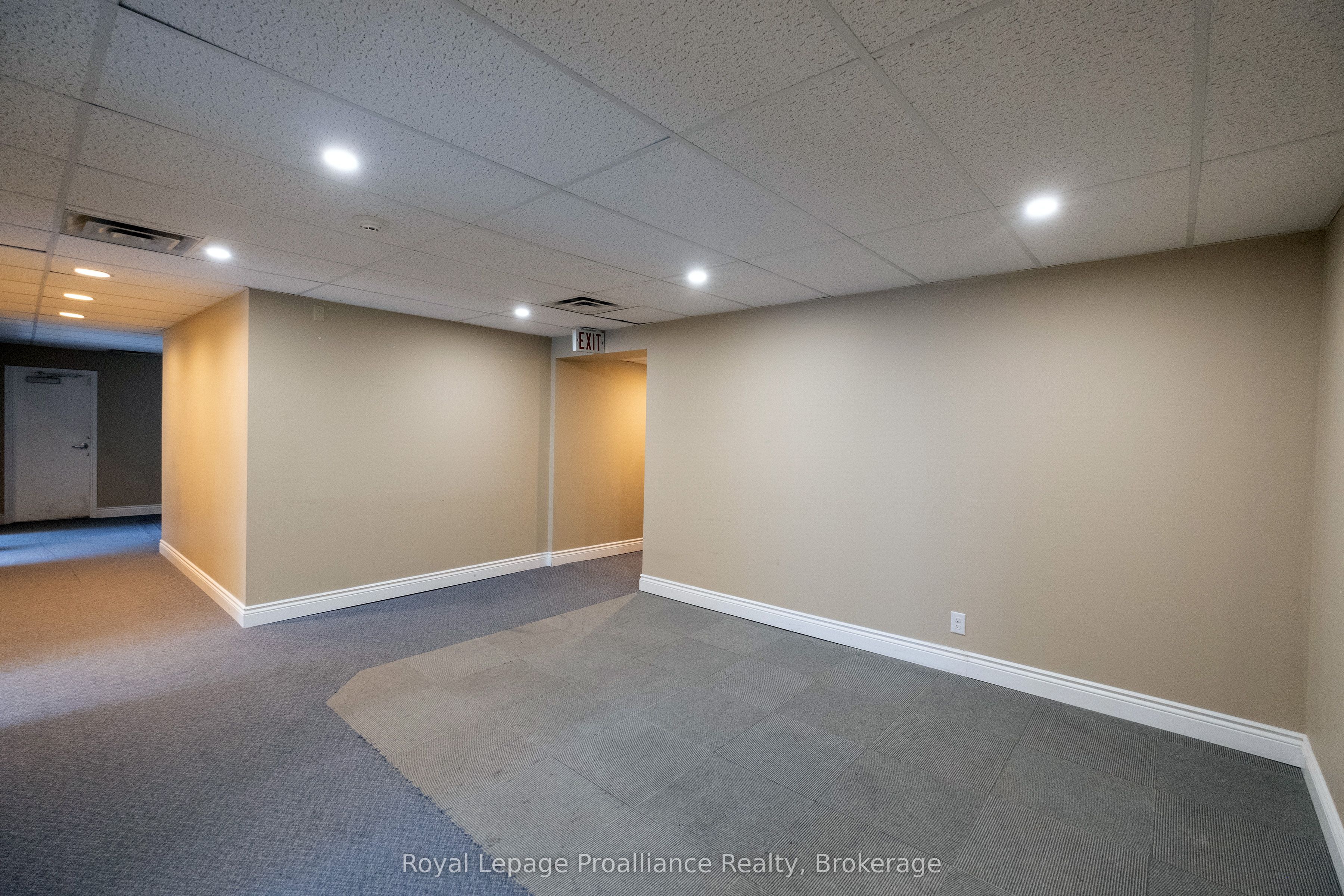 354 Pinnacle Street B Property Photo 14