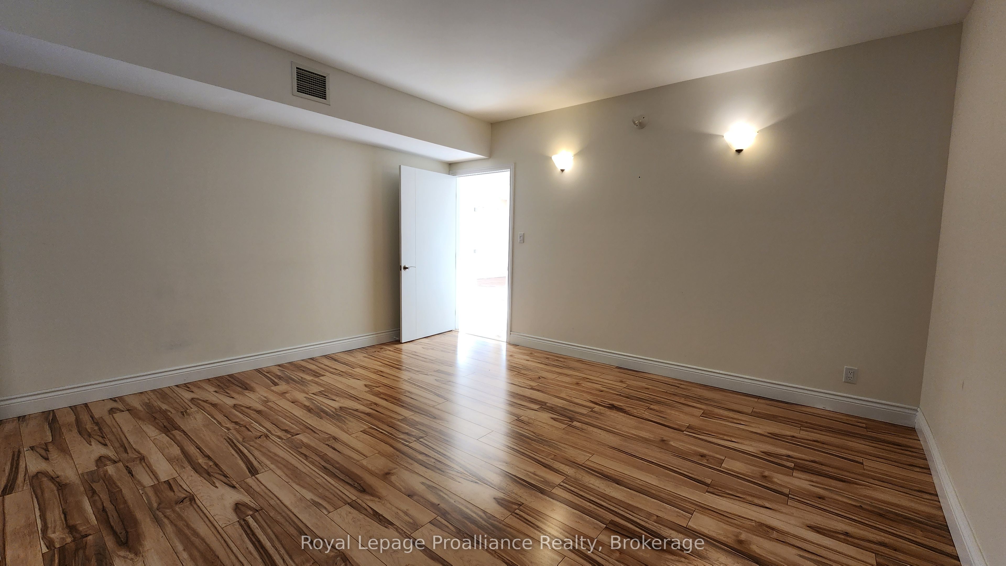 354 Pinnacle Street C Property Photo 10