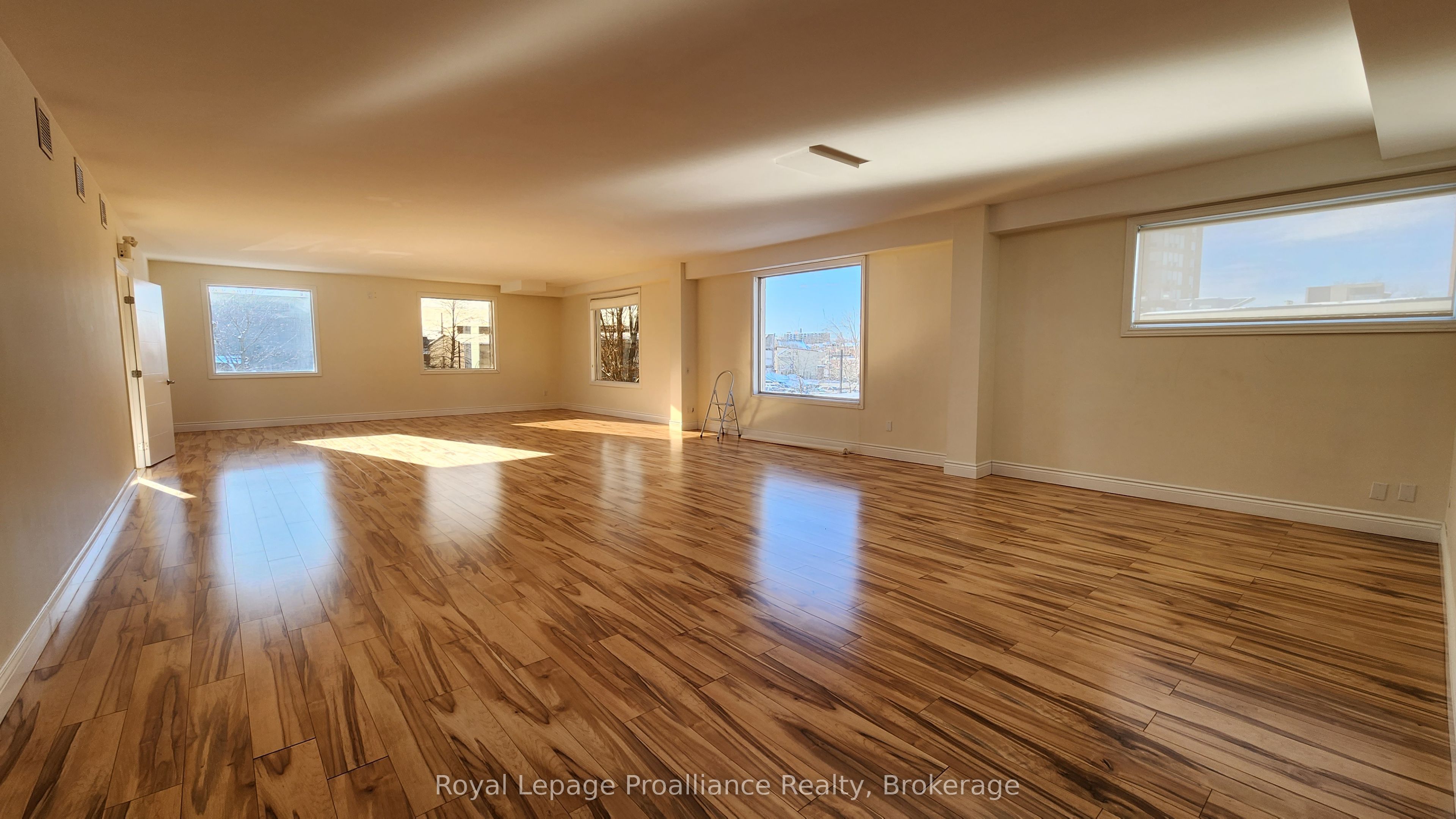 354 Pinnacle Street C Property Photo 16