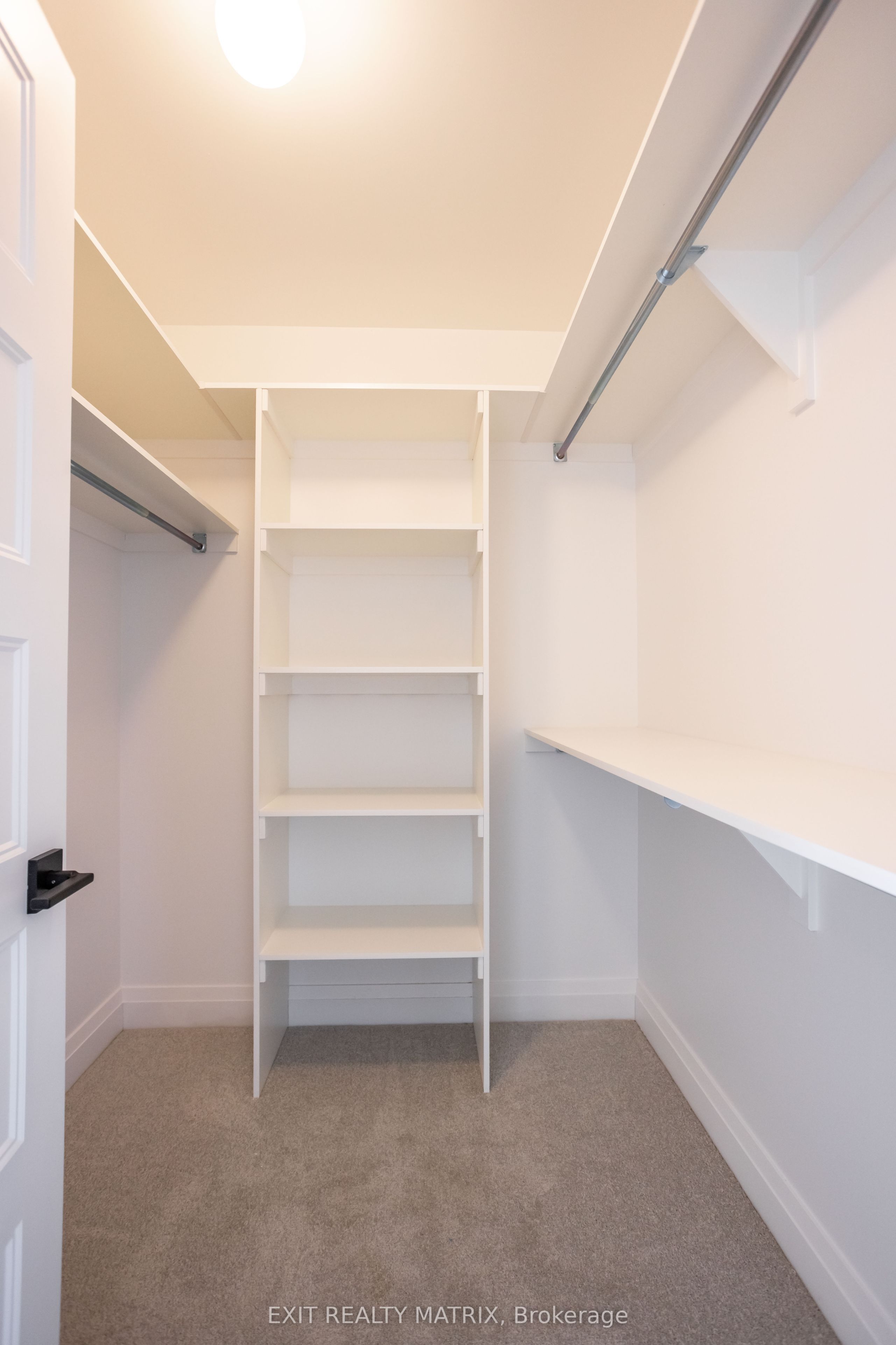 181 Carpe Street Property Photo 10