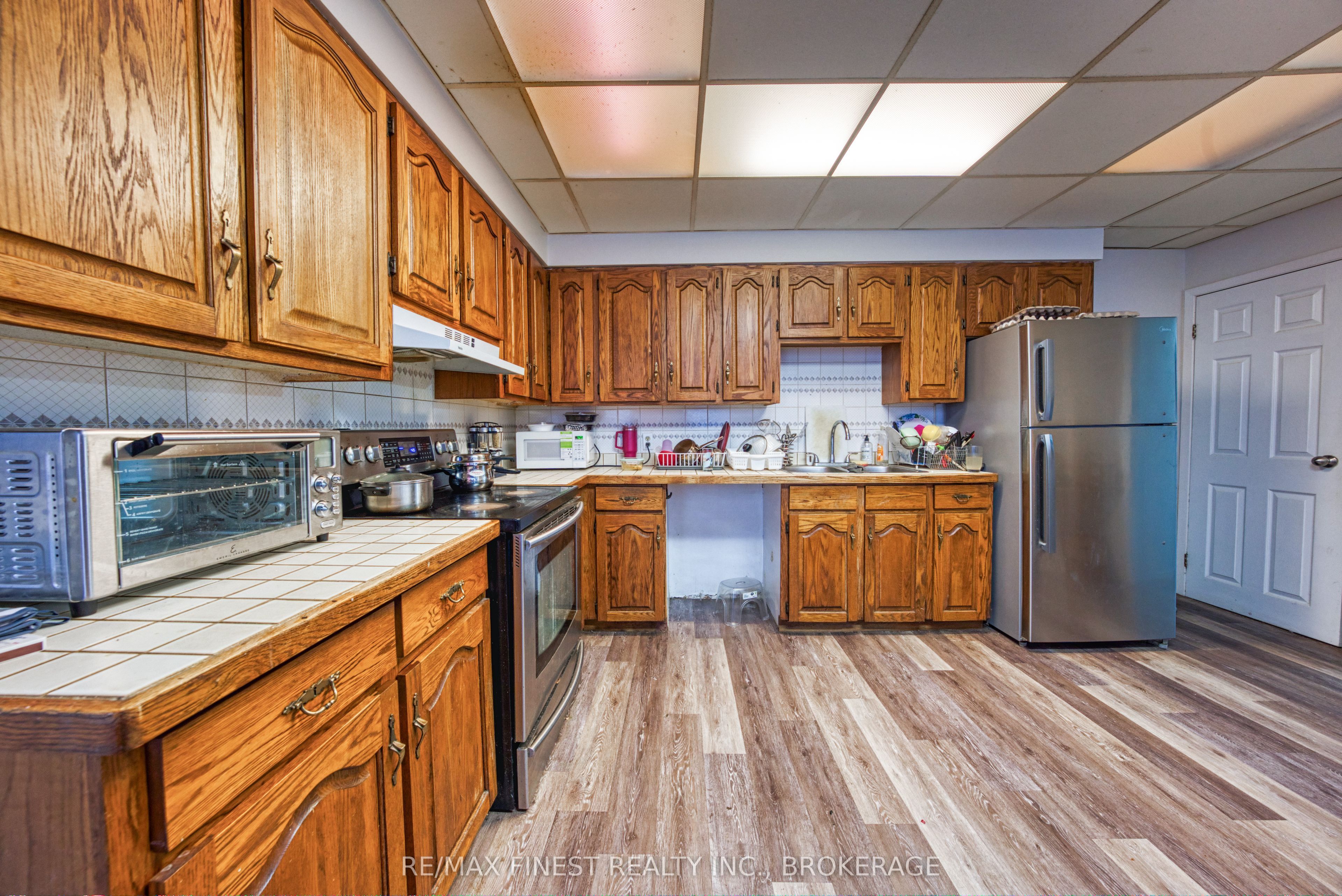 271-273 Rideau Street Property Photo 4