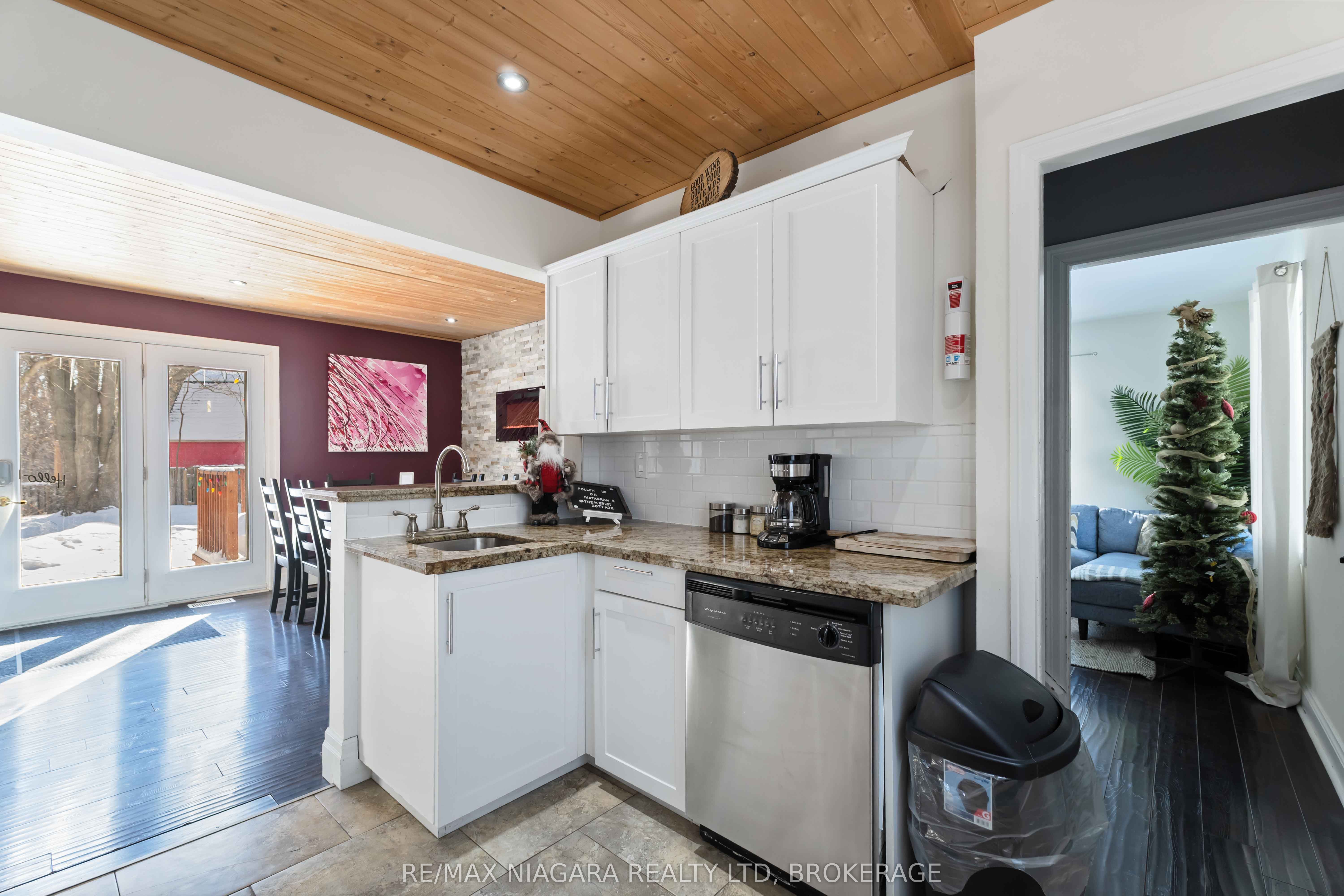 1459 Niagara Stone Road Property Photo 7