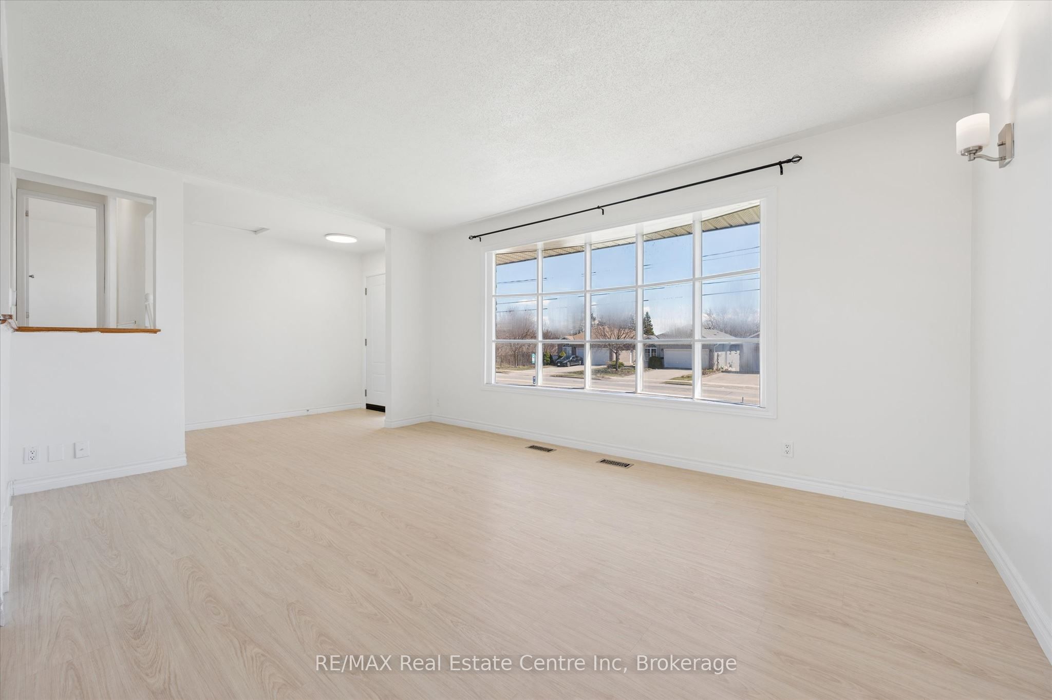 6 Eastview Road Property Photo 9