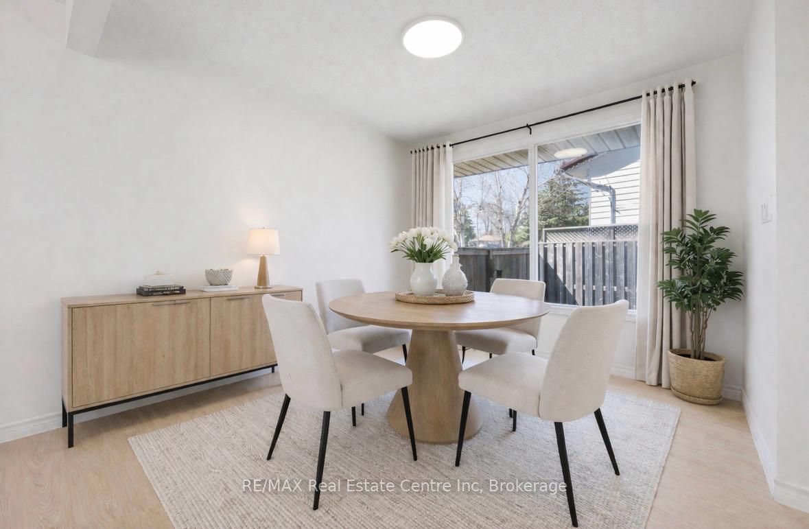 6 Eastview Road Property Photo 11