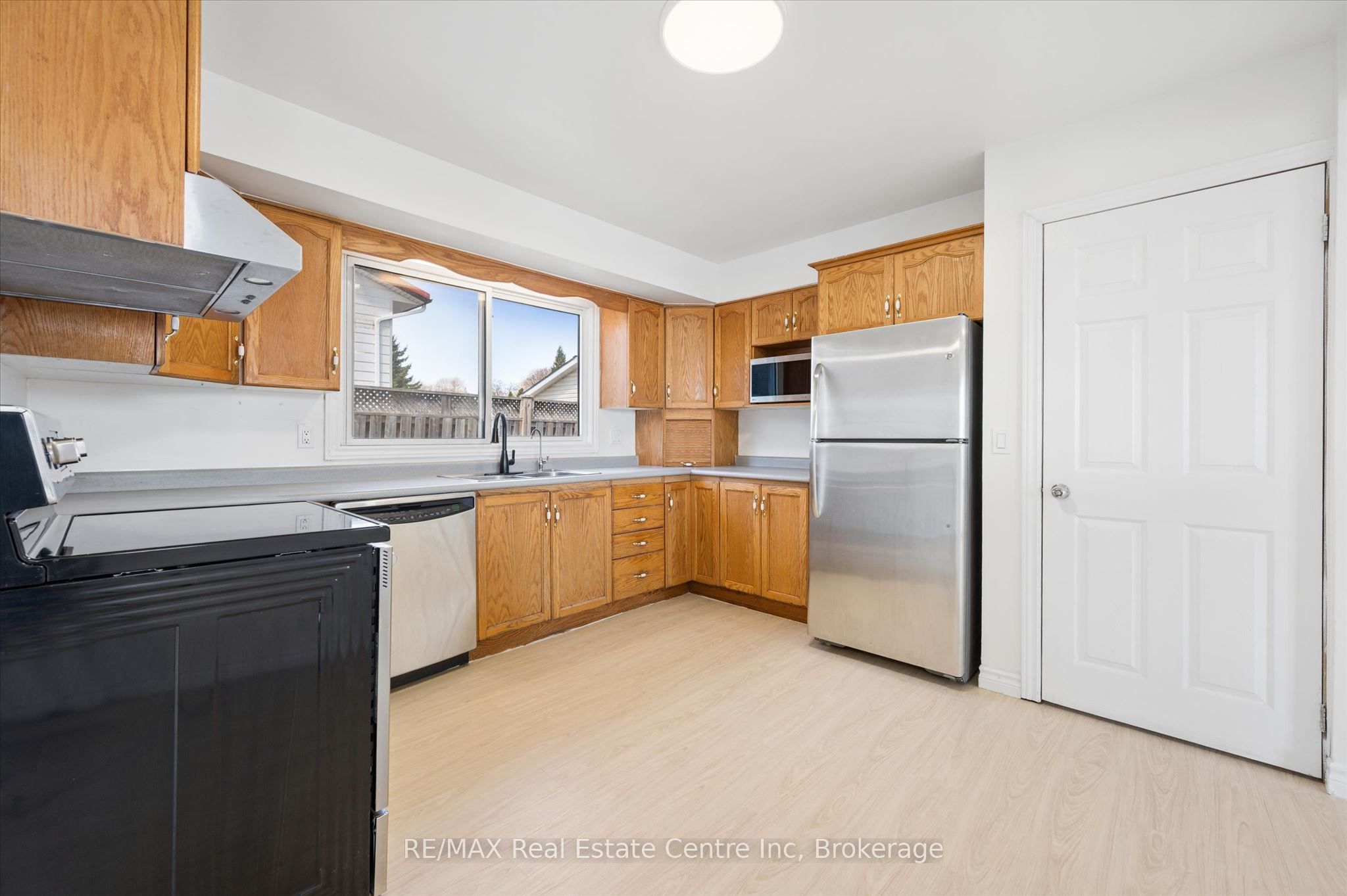 6 Eastview Road Property Photo 14