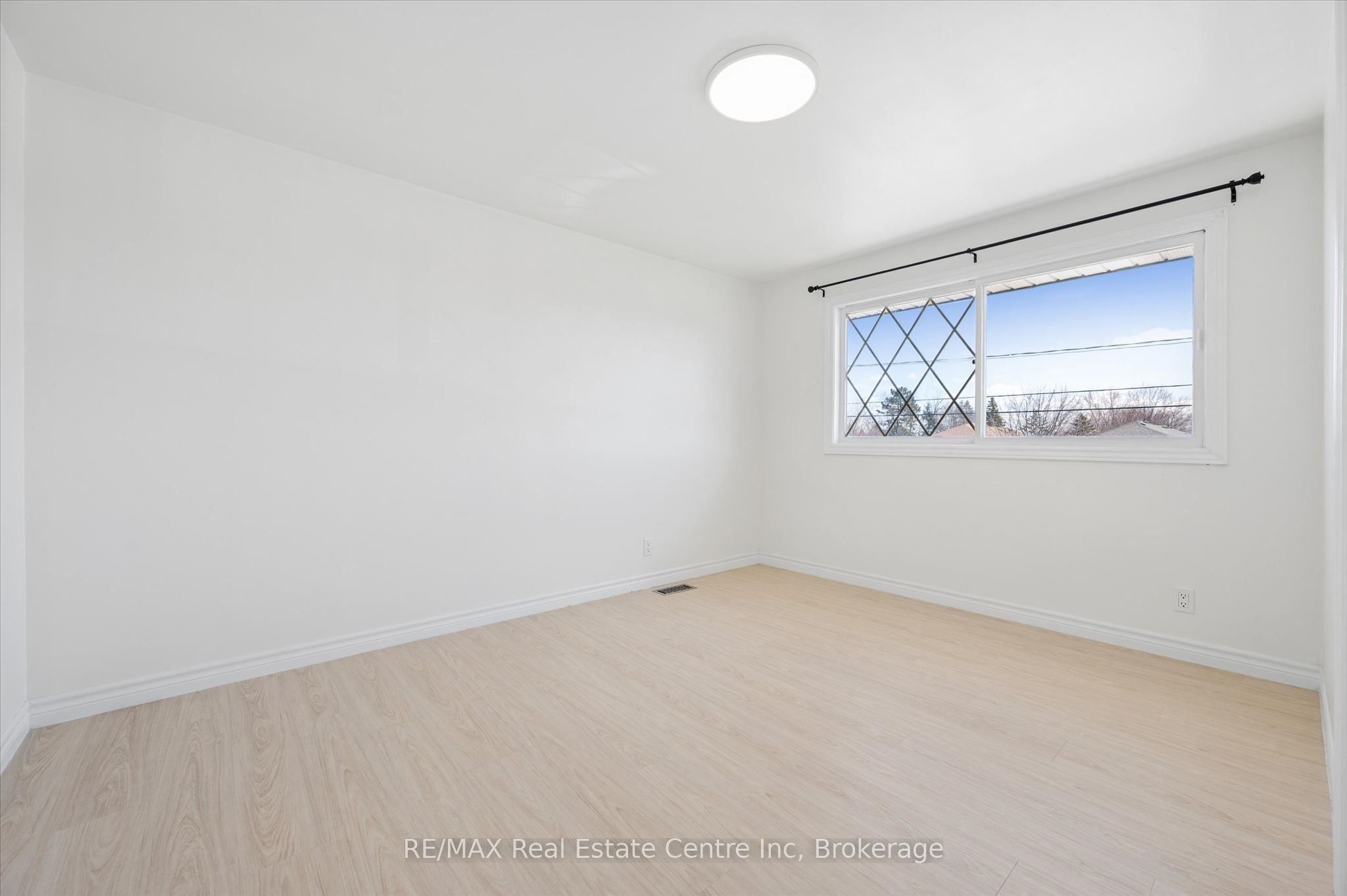 6 Eastview Road Property Photo 19