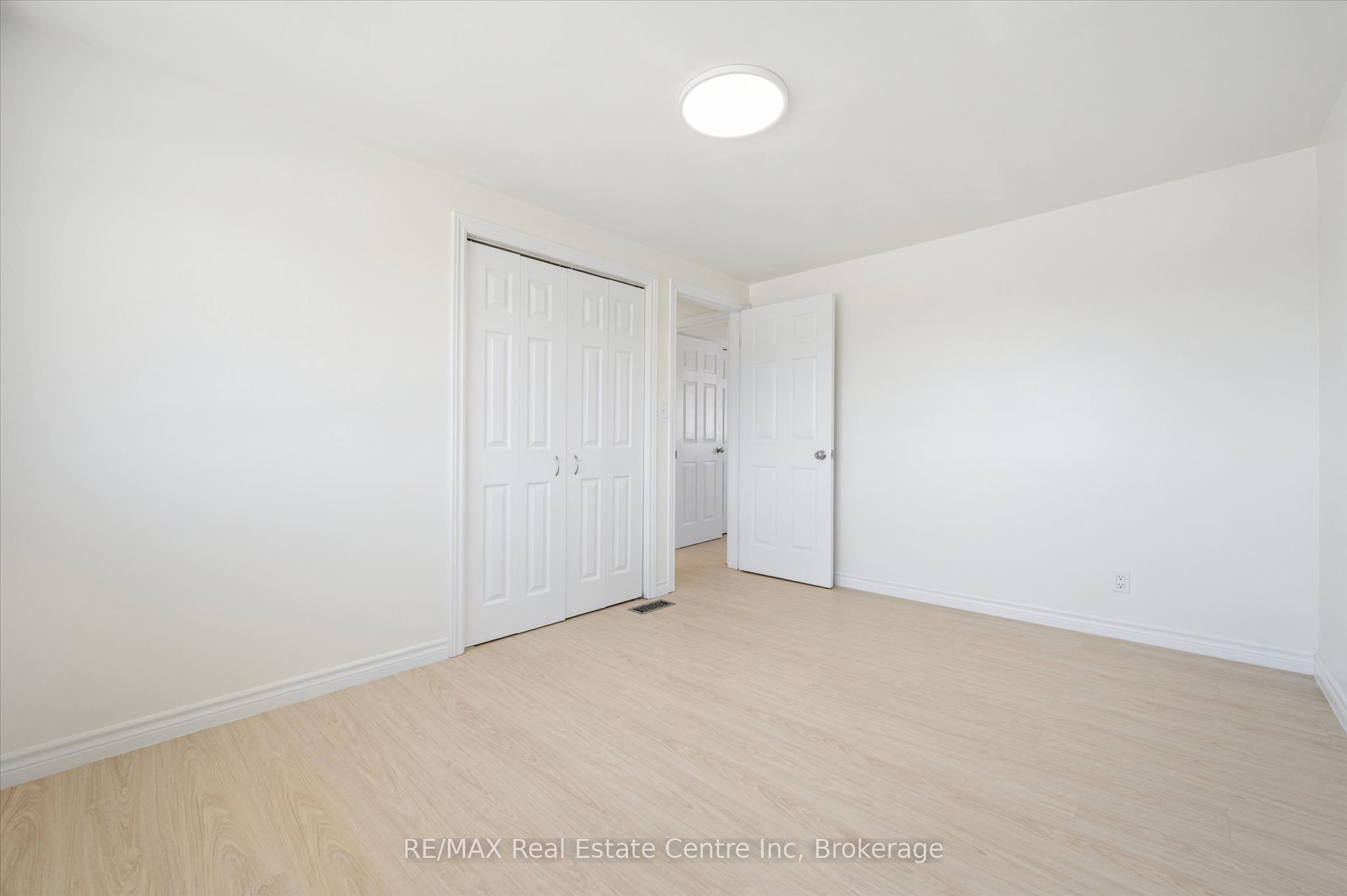 6 Eastview Road Property Photo 20