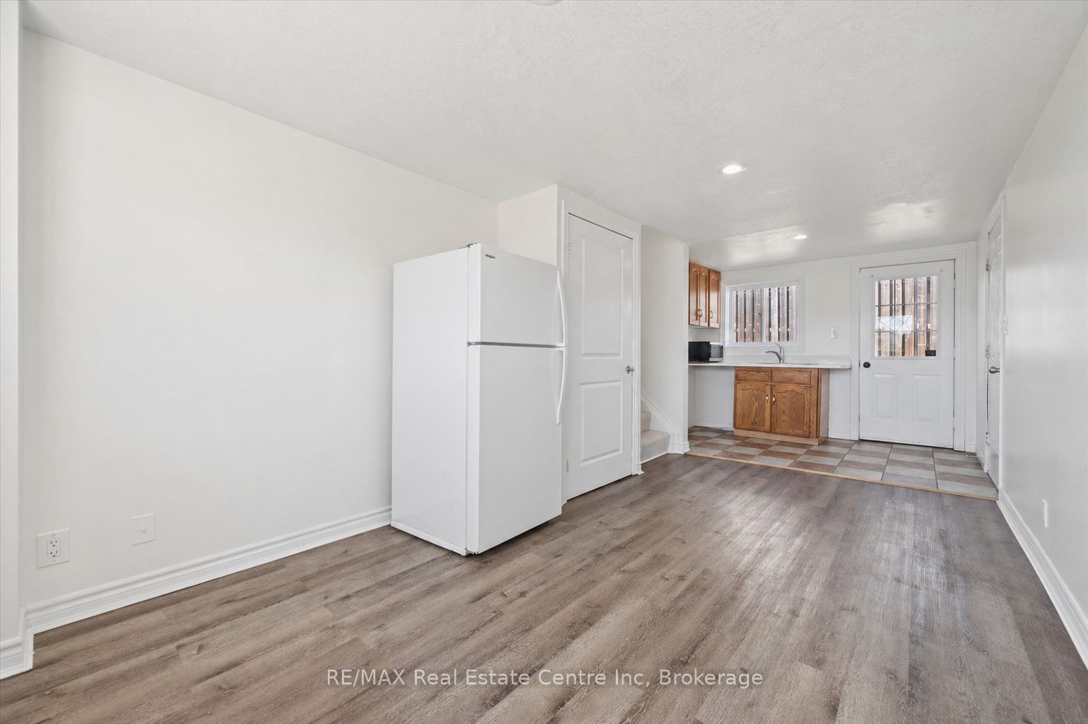 6 Eastview Road Property Photo 26