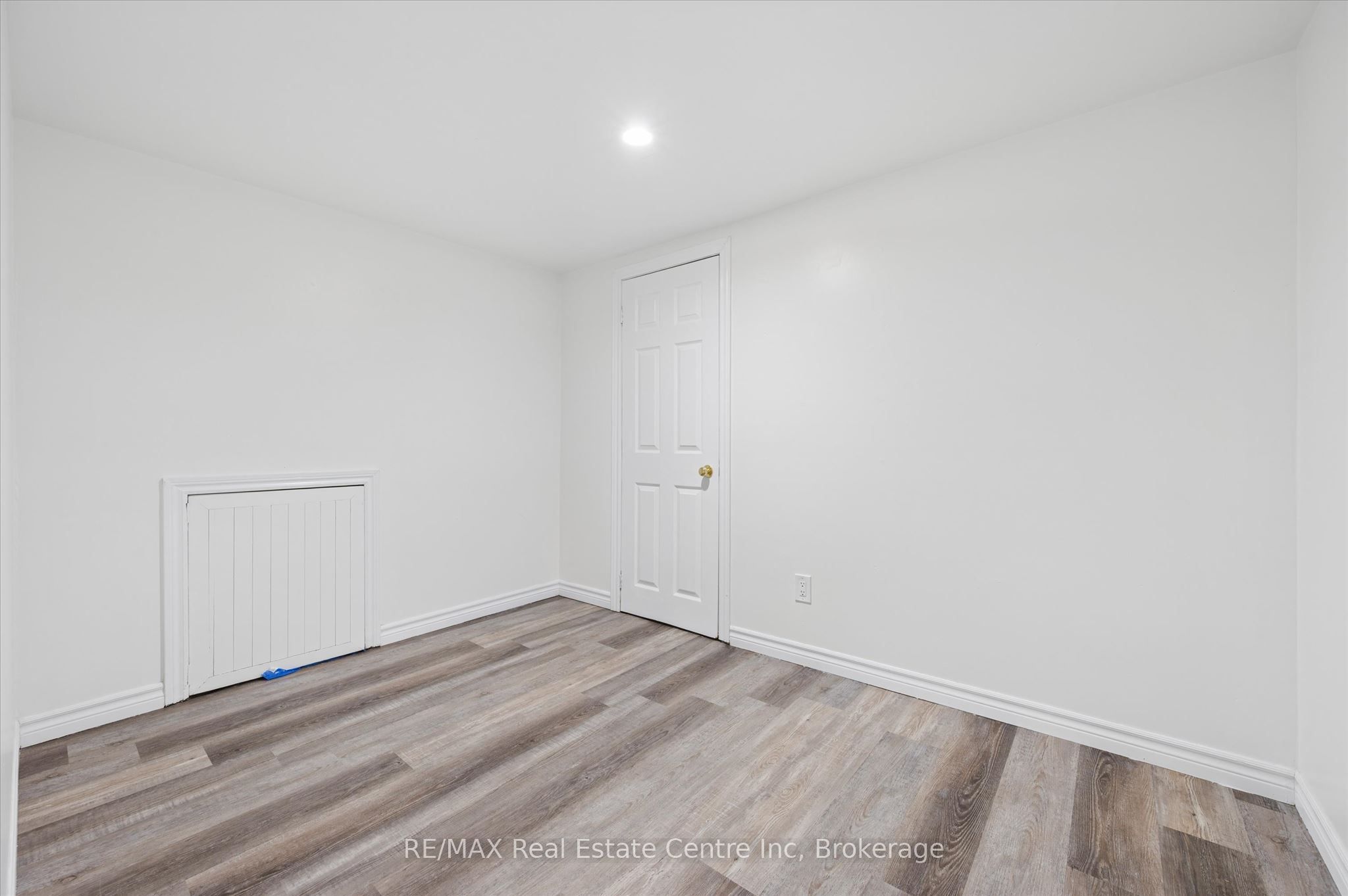 6 Eastview Road Property Photo 29