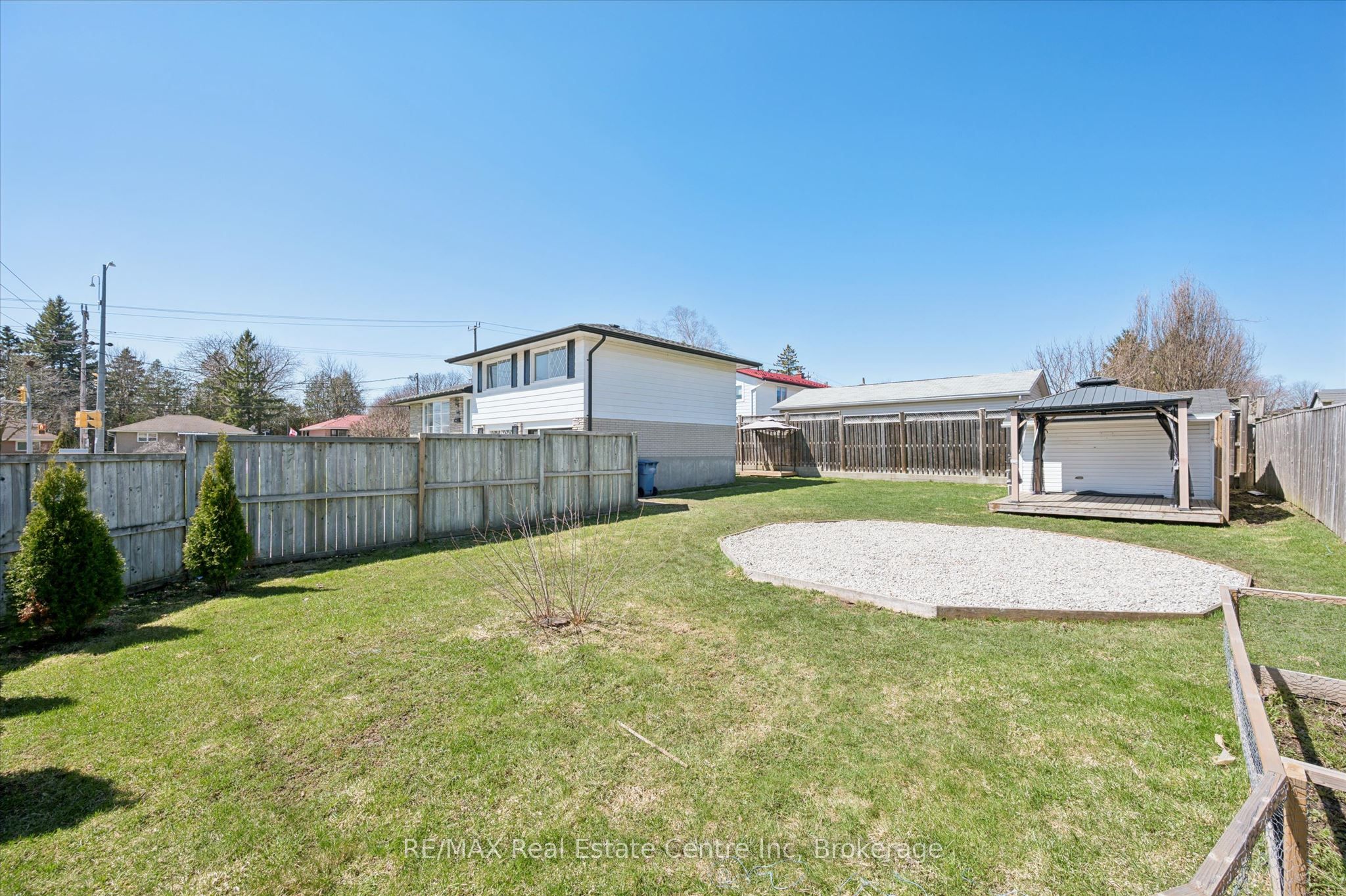 6 Eastview Road Property Photo 39
