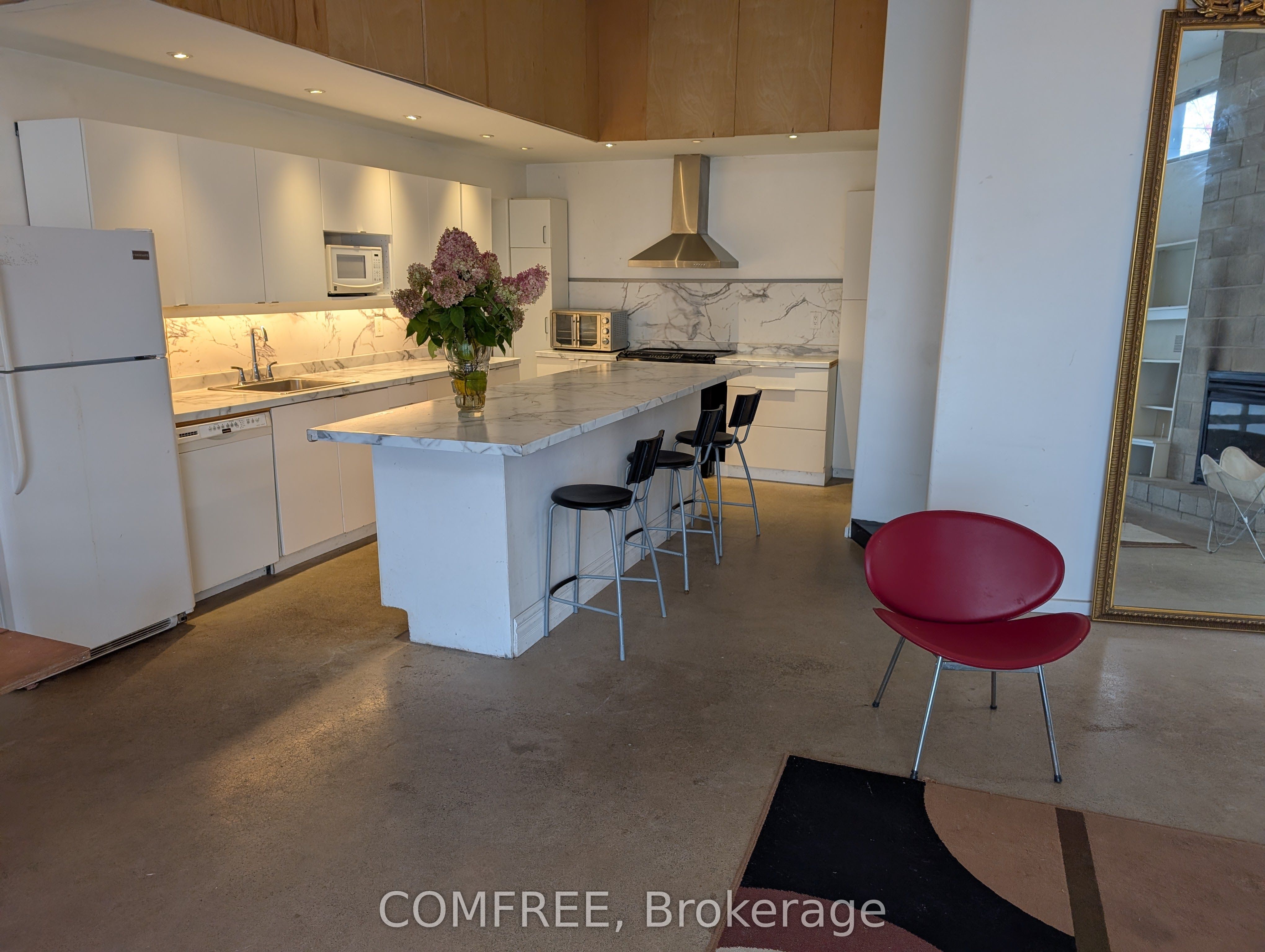 301 Derby Road Property Photo 32