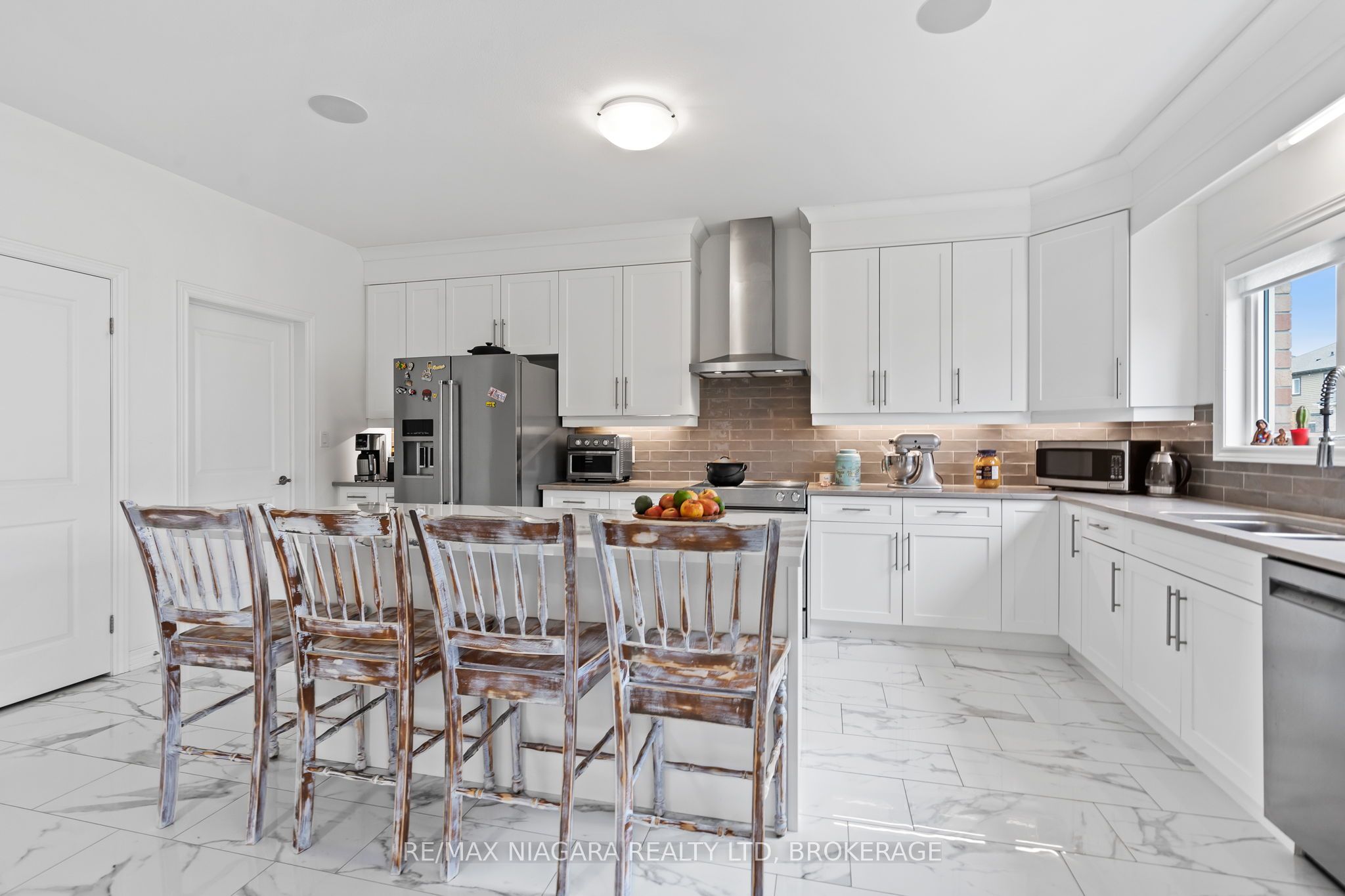 4279 Willick Road Property Photo 14