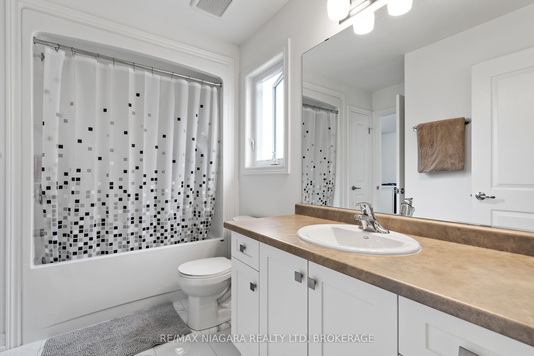 4279 Willick Road Property Photo 25