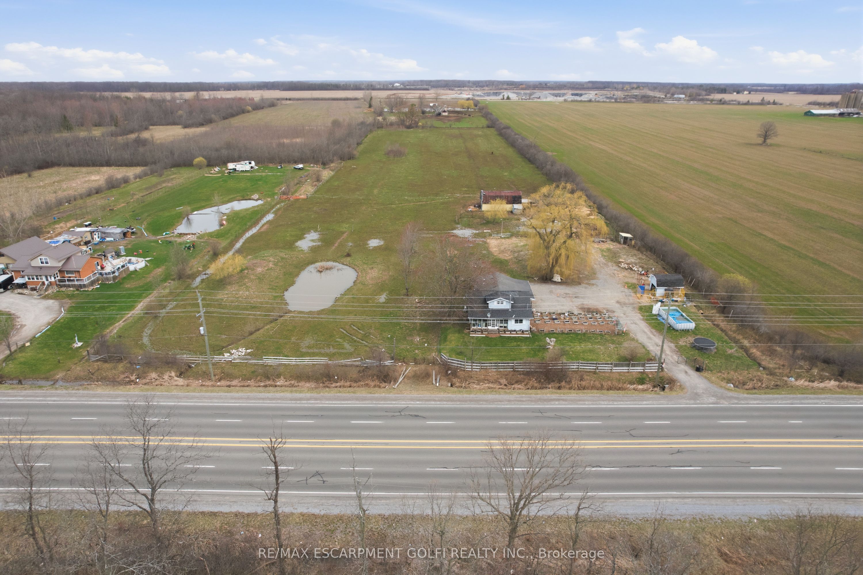 2538 Garrison Road Property Photo 4