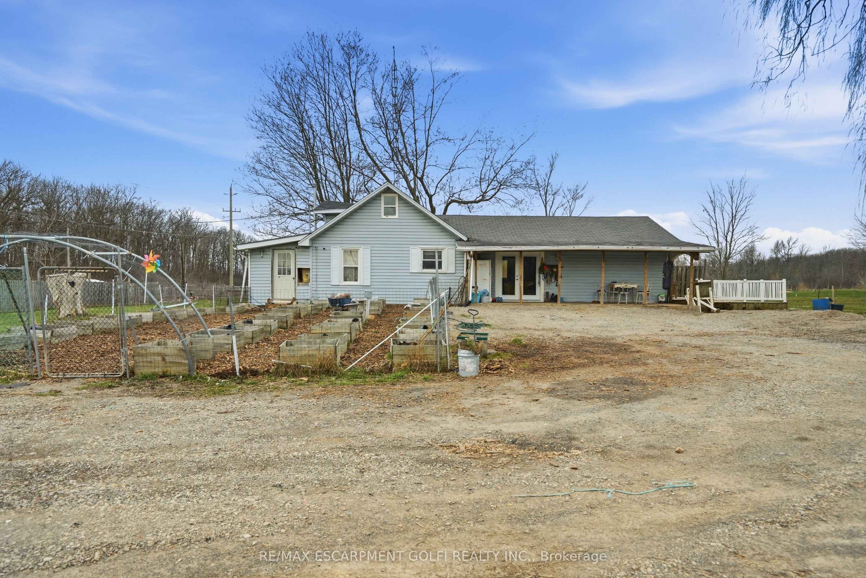2538 Garrison Road Property Photo 5