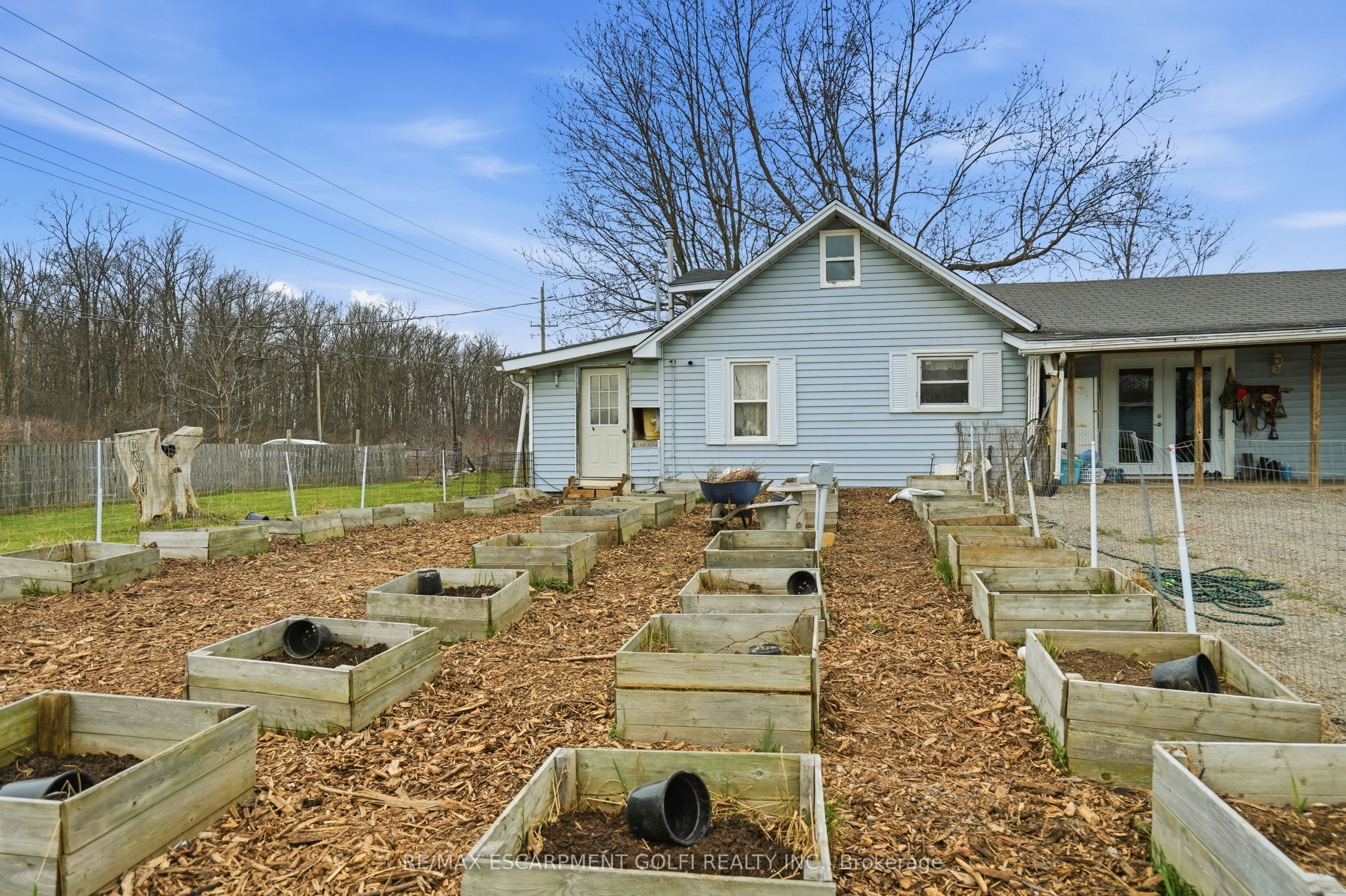 2538 Garrison Road Property Photo 6
