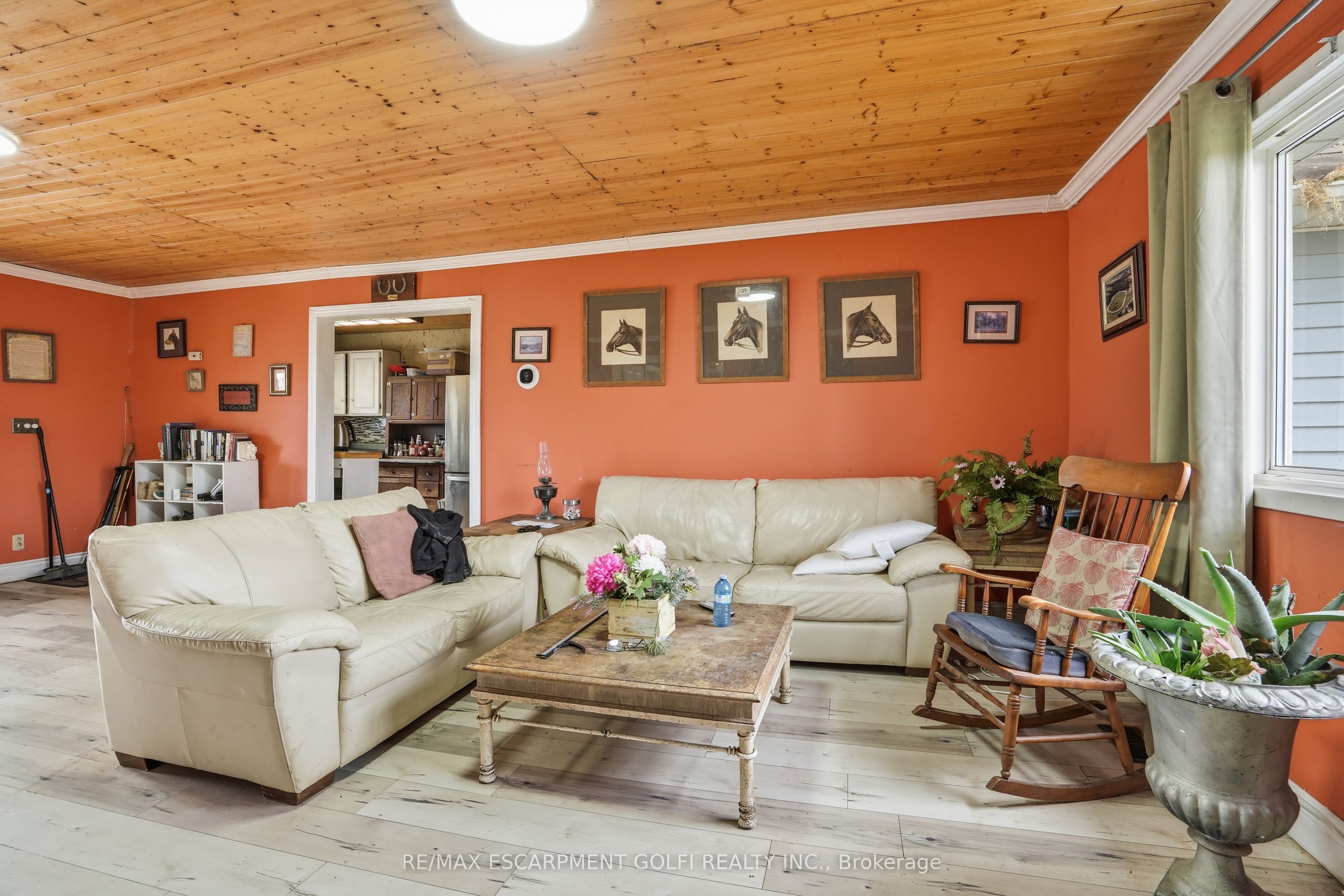 2538 Garrison Road Property Photo 9