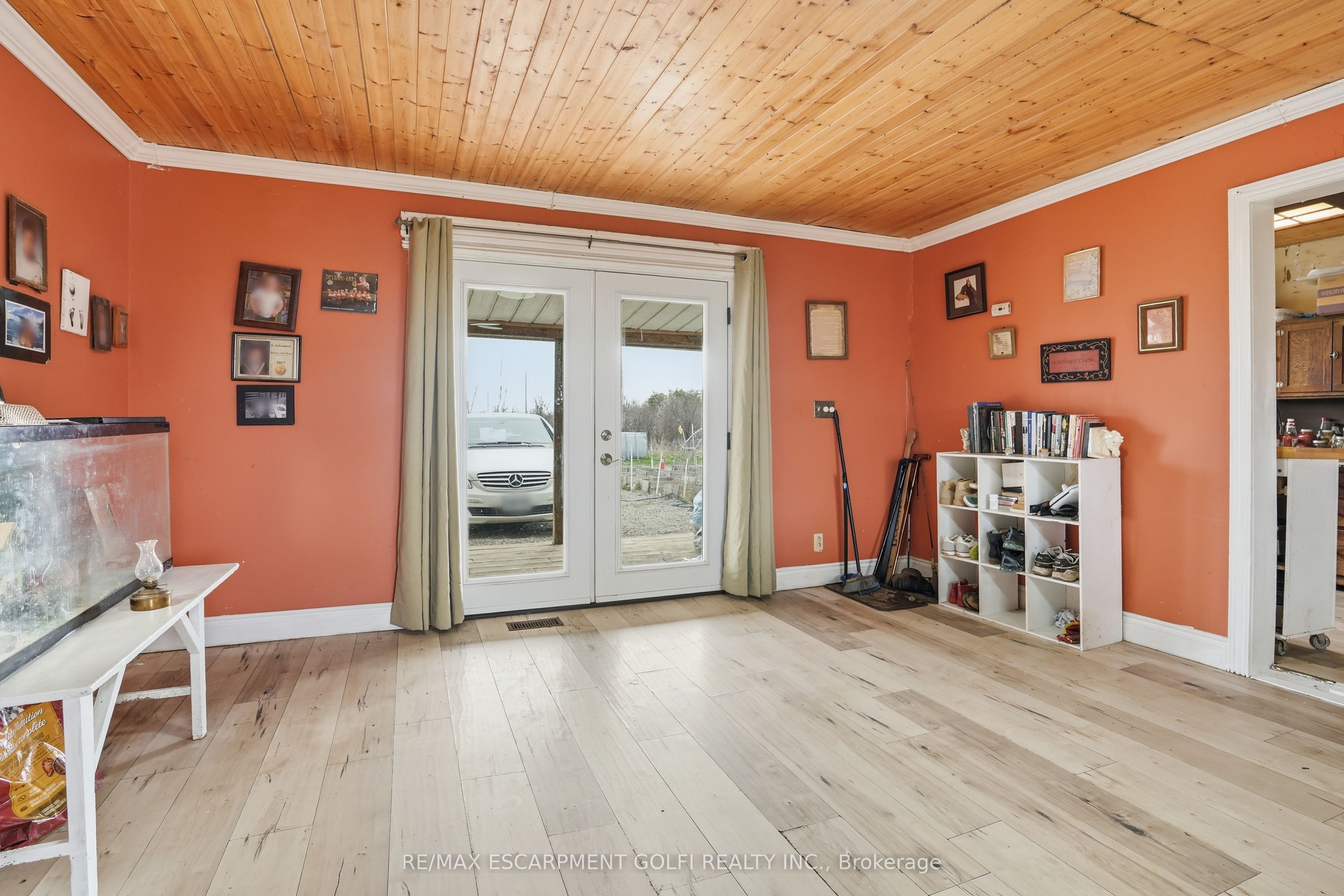 2538 Garrison Road Property Photo 10