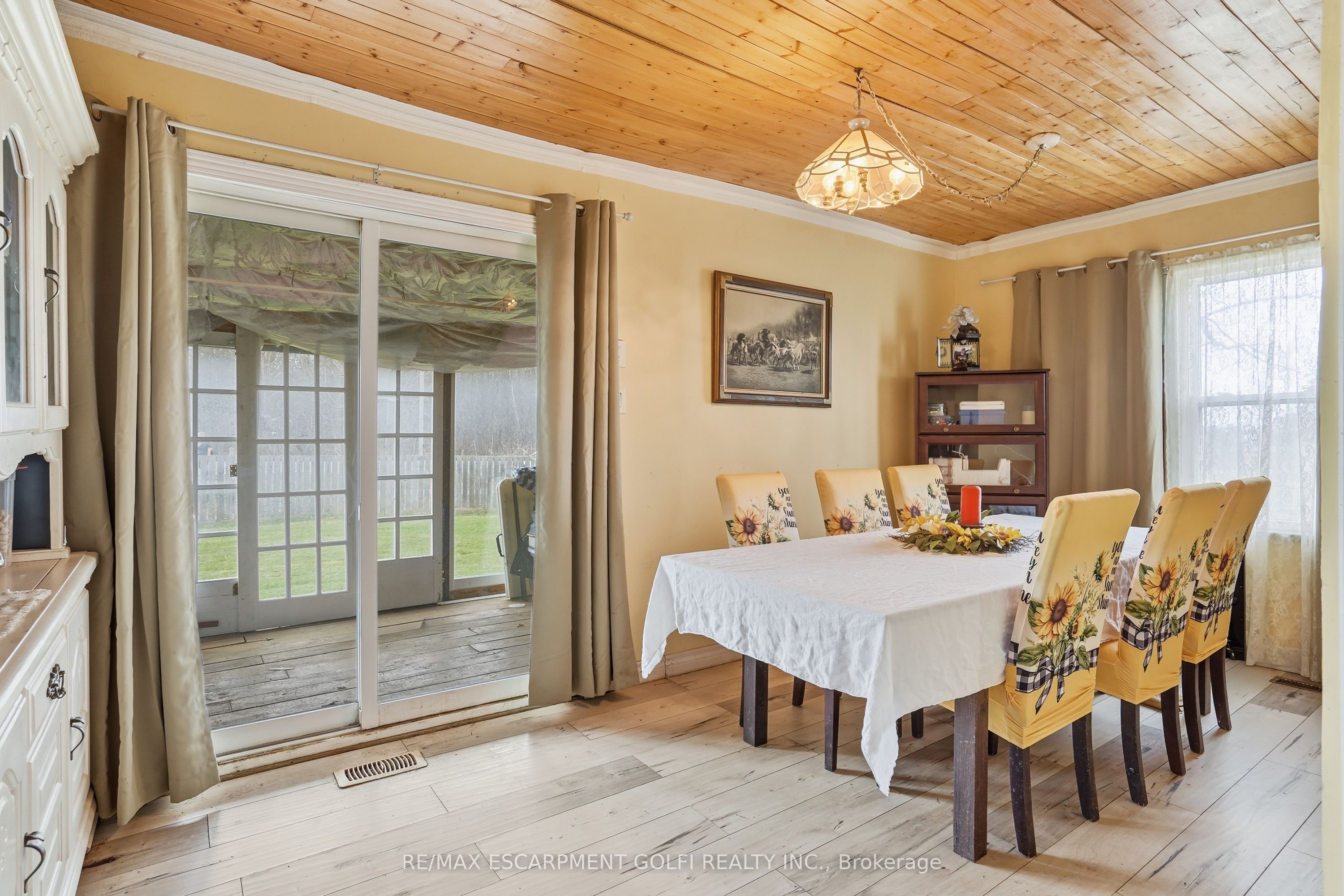 2538 Garrison Road Property Photo 12
