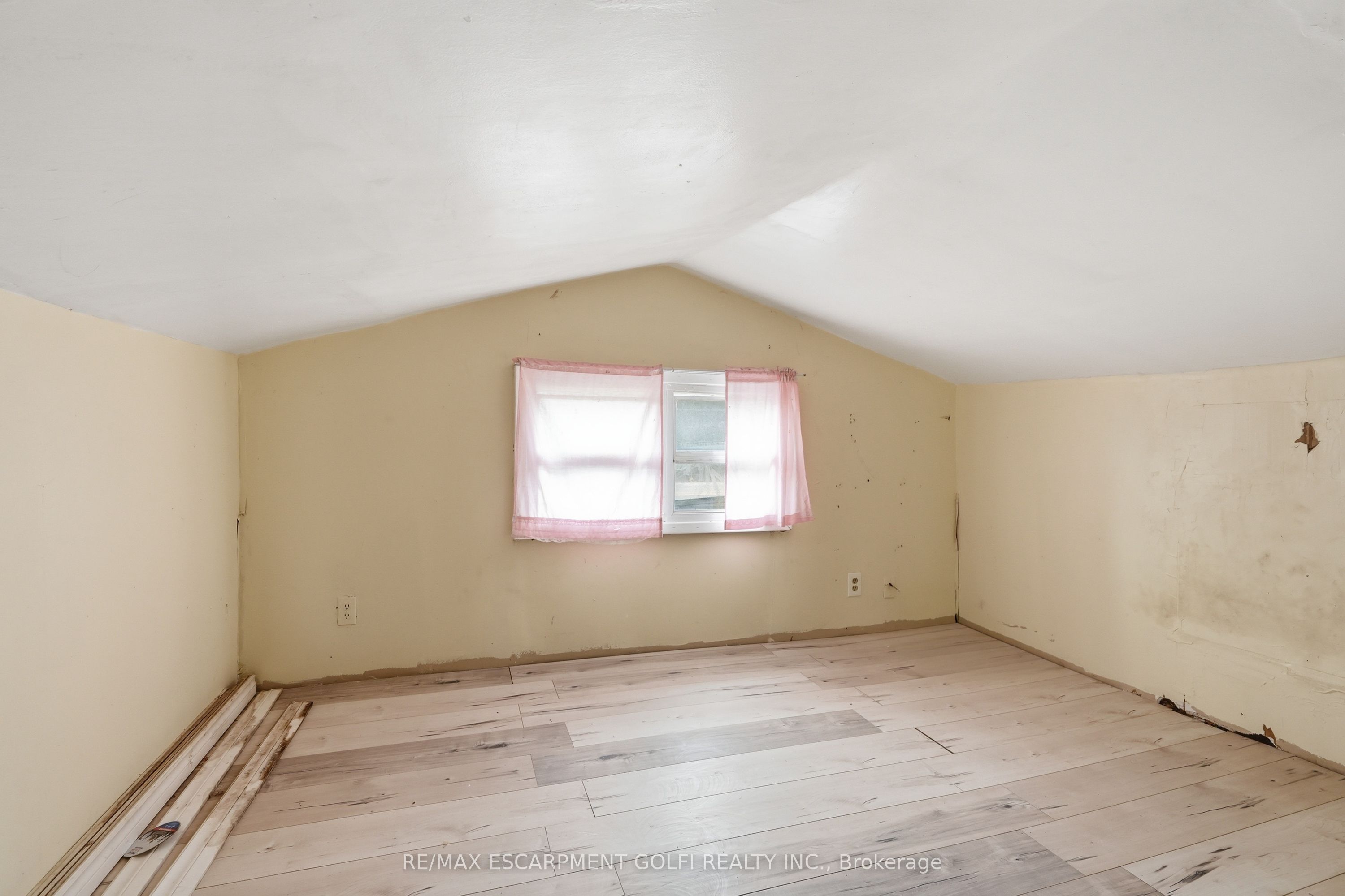 2538 Garrison Road Property Photo 17