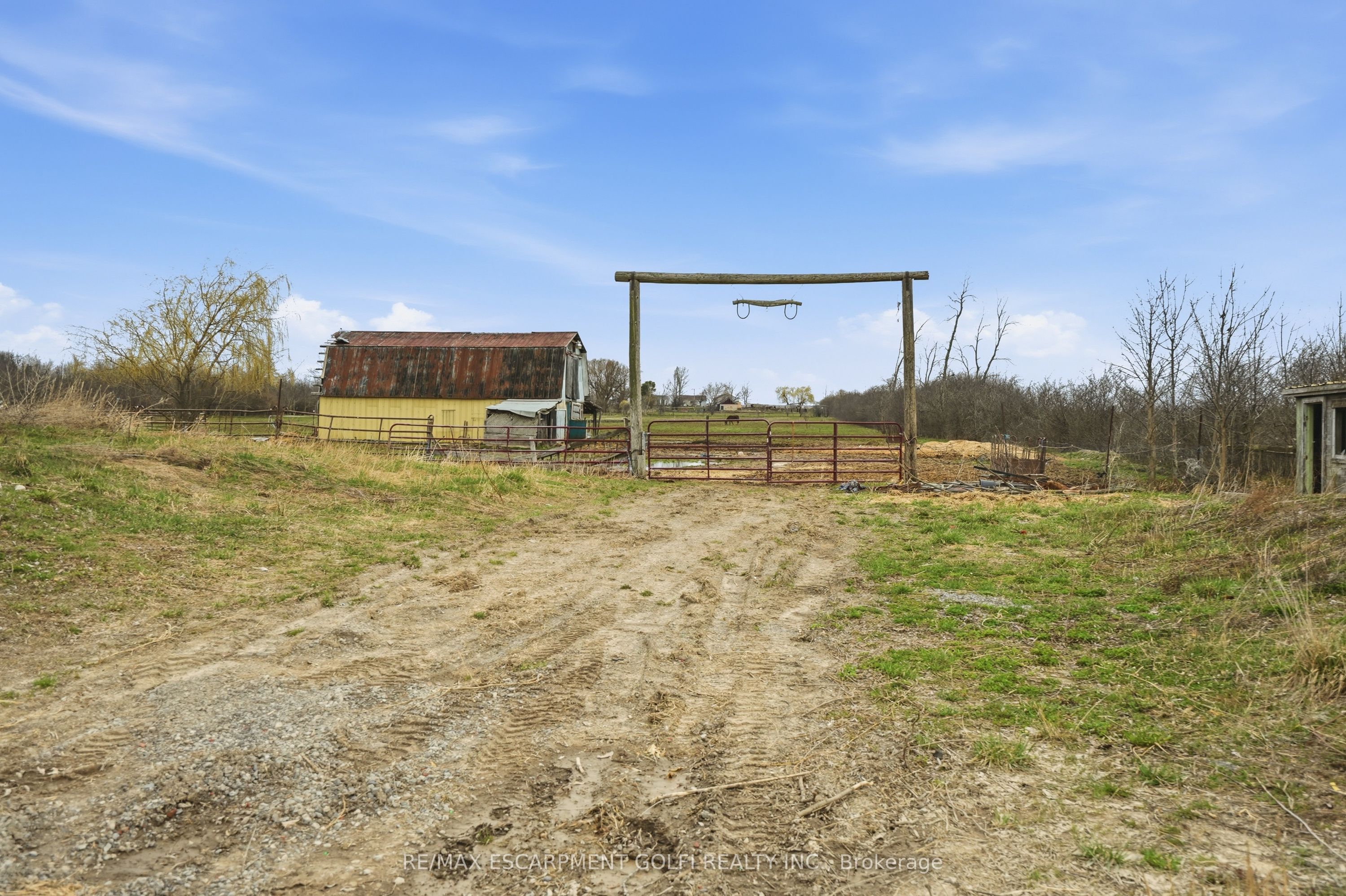 2538 Garrison Road Property Photo 23