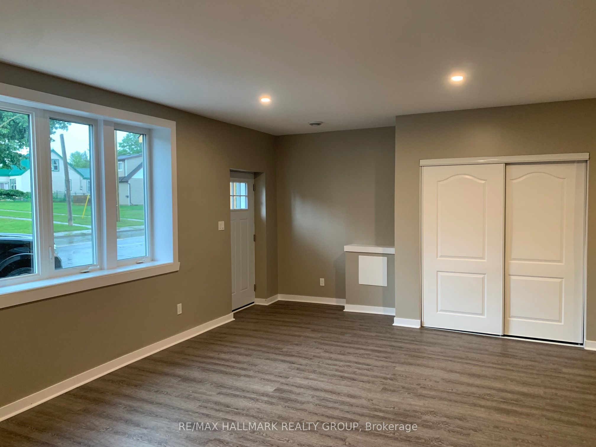 66 Queen Street Property Photo 36